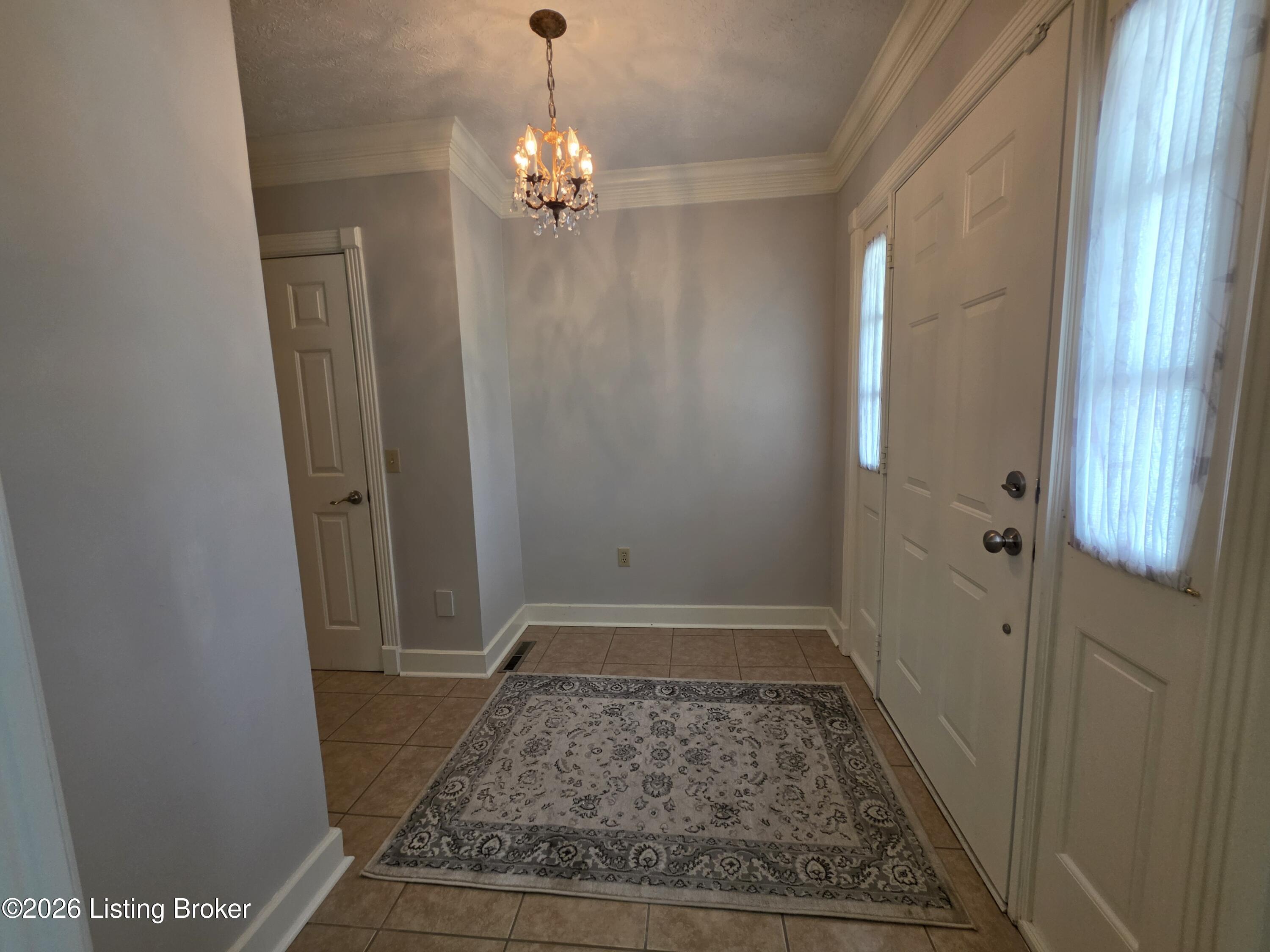 102 Regency Ct B-2 Property Photo 13