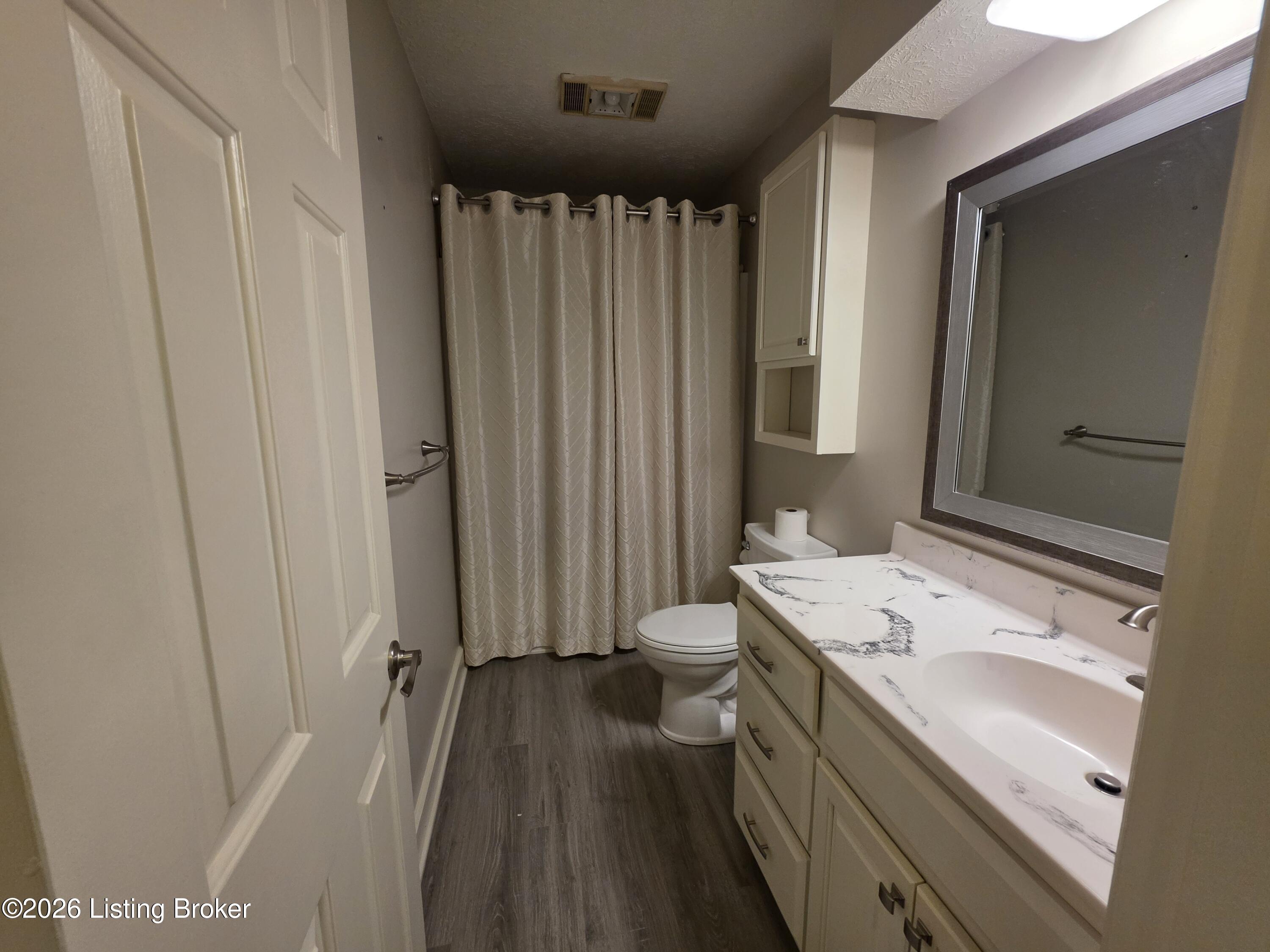 102 Regency Ct B-2 Property Photo 21