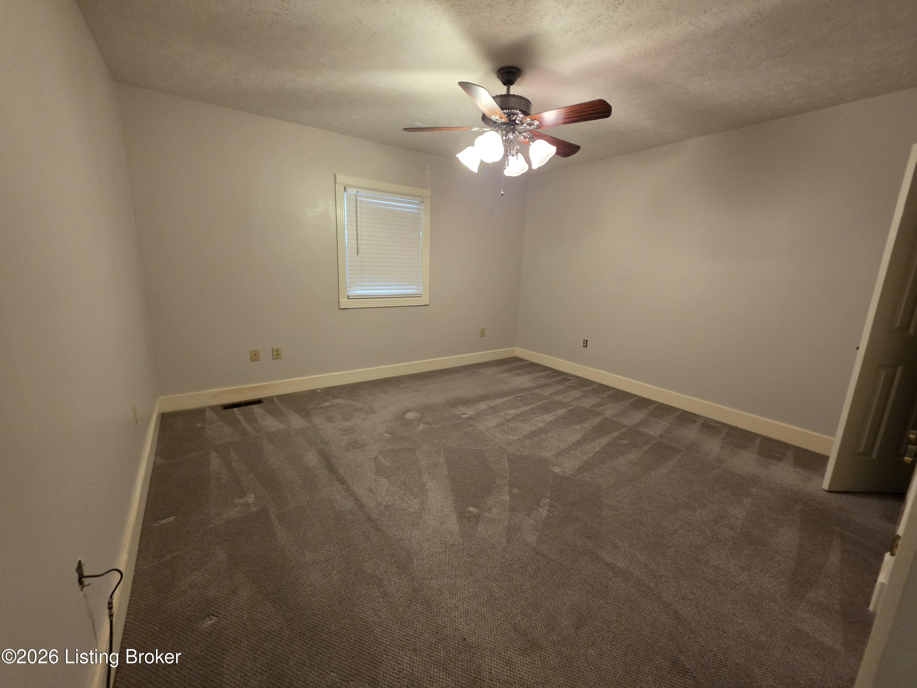 102 Regency Ct B-2 Property Photo 23