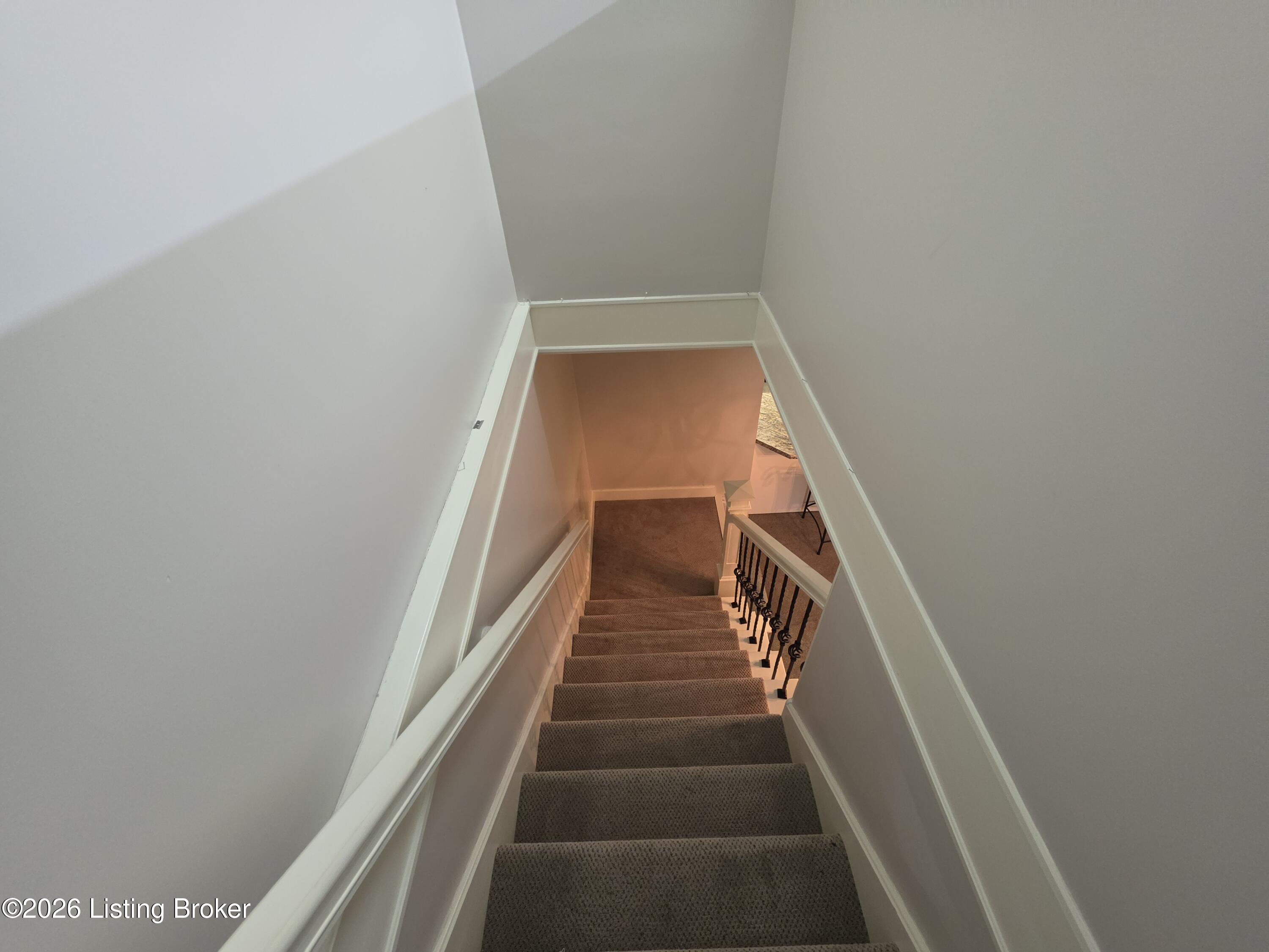 102 Regency Ct B-2 Property Photo 28