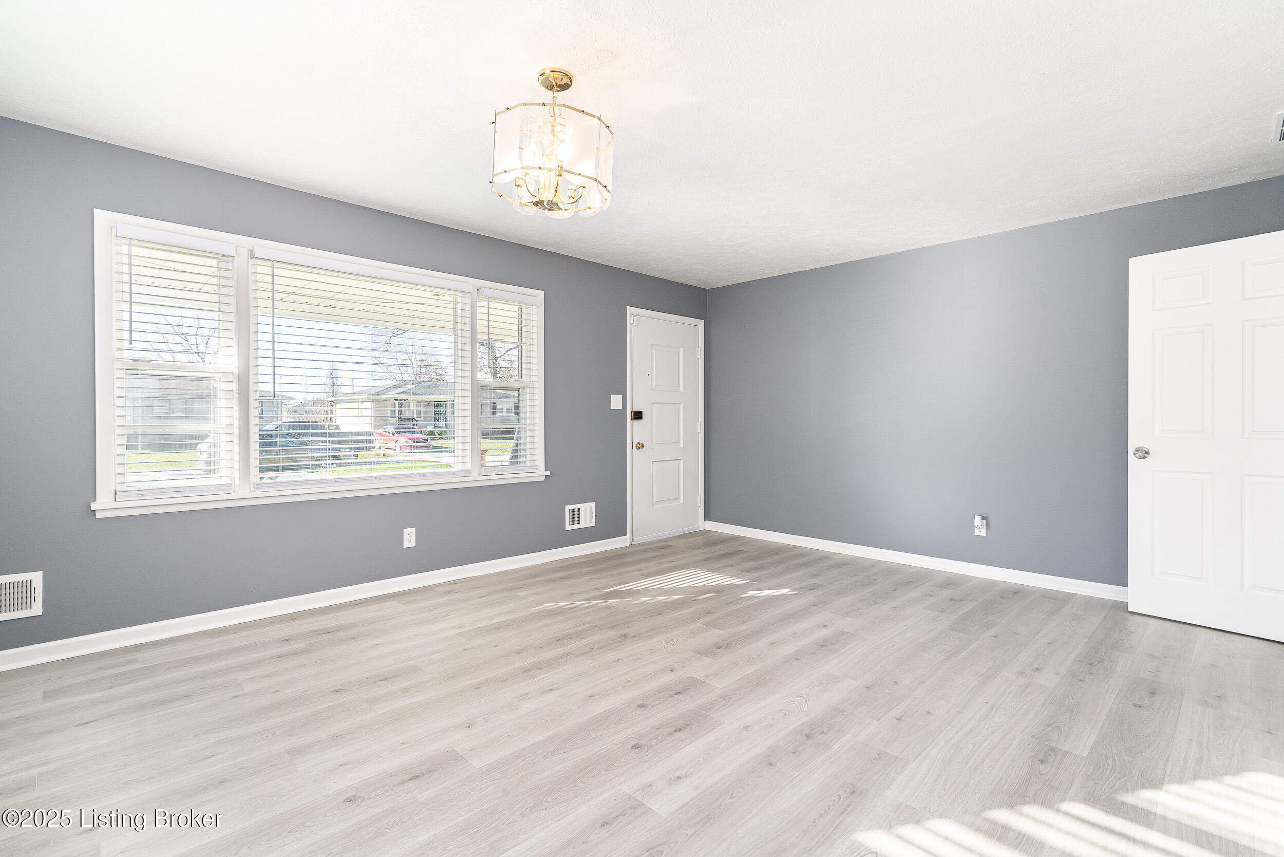 3411 Tuba Dr Property Photo 5