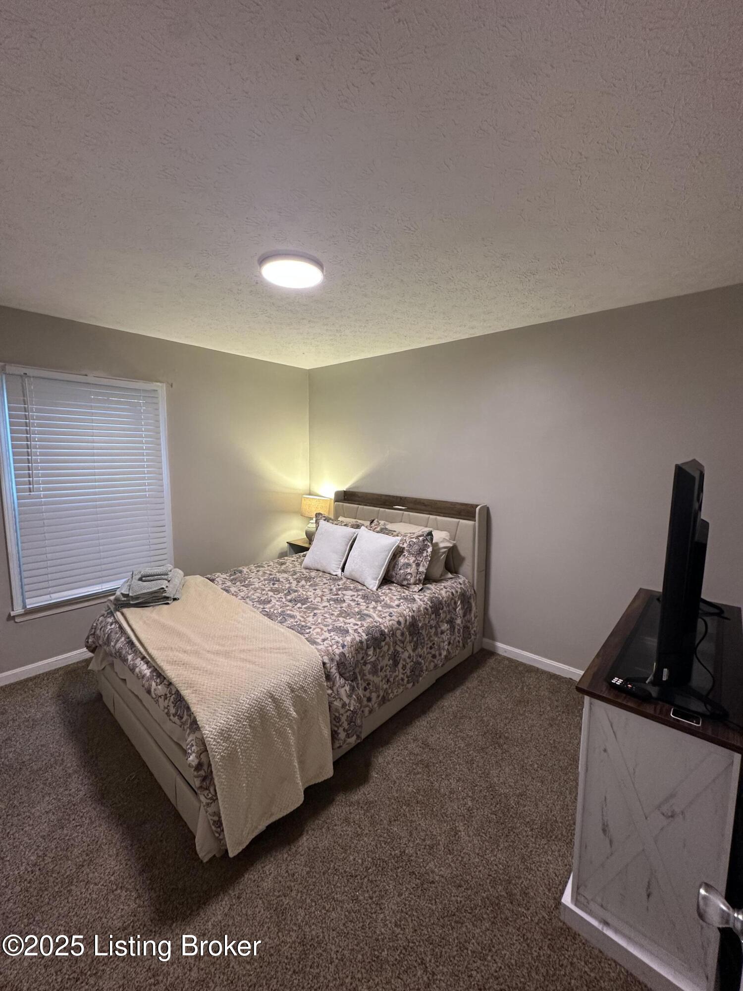 5209 Fisherman Ct Property Photo 10
