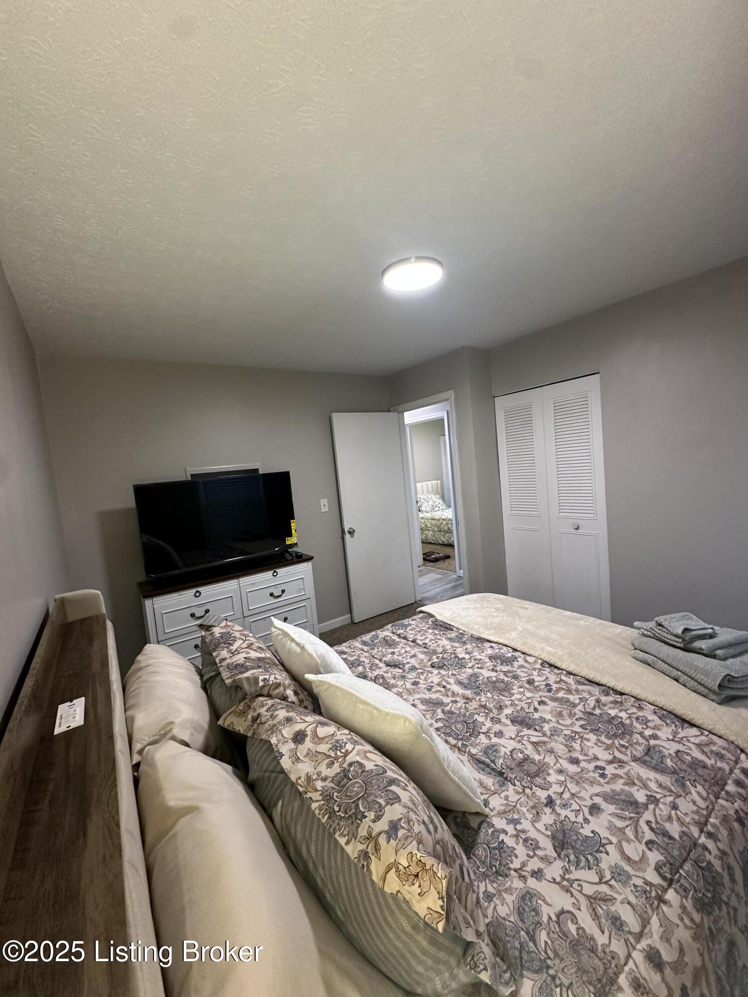 5209 Fisherman Ct Property Photo 11