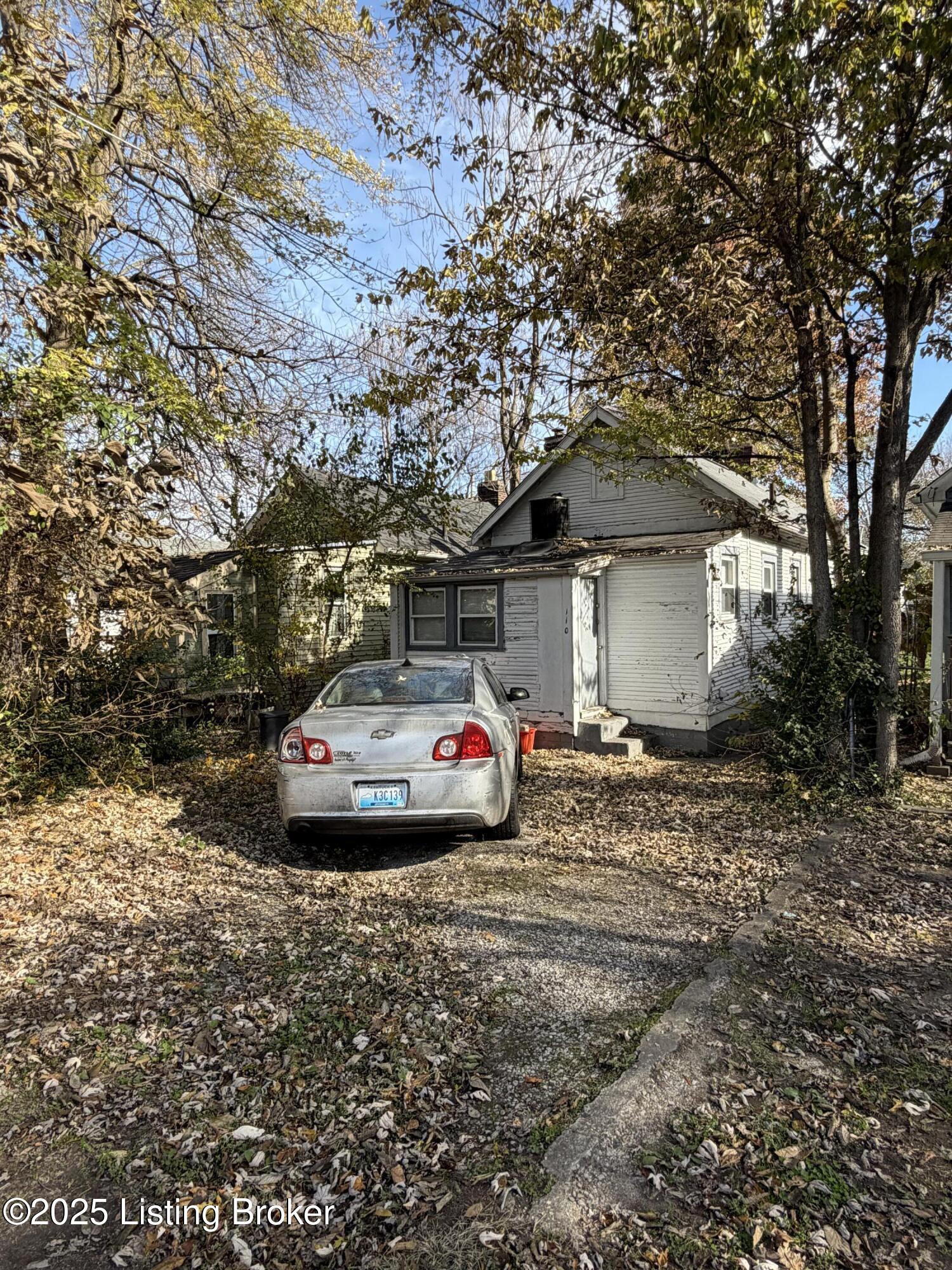 110 Boston Ct Property Photo 5