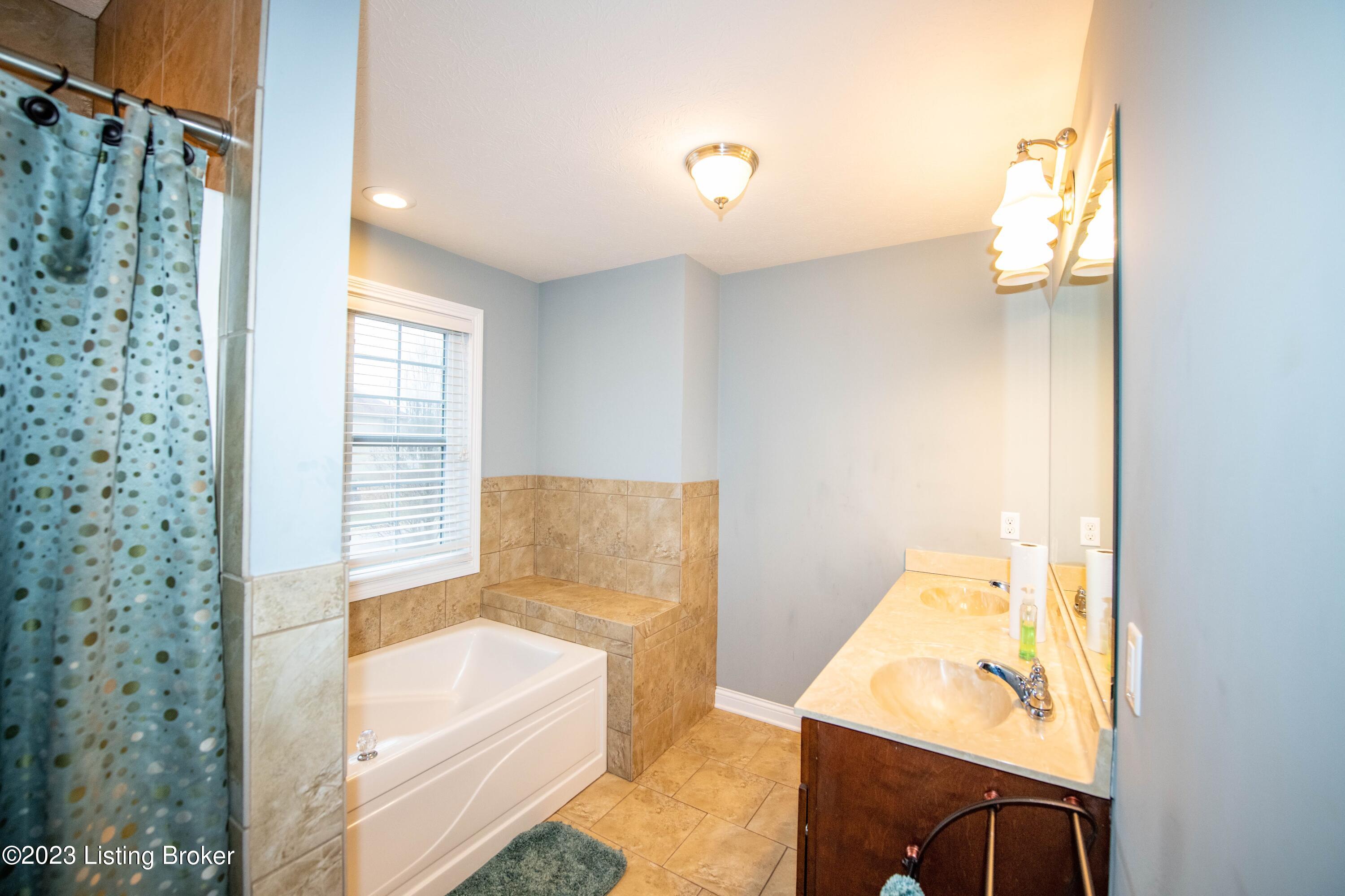 110 E Mandarin Ct Property Photo 47