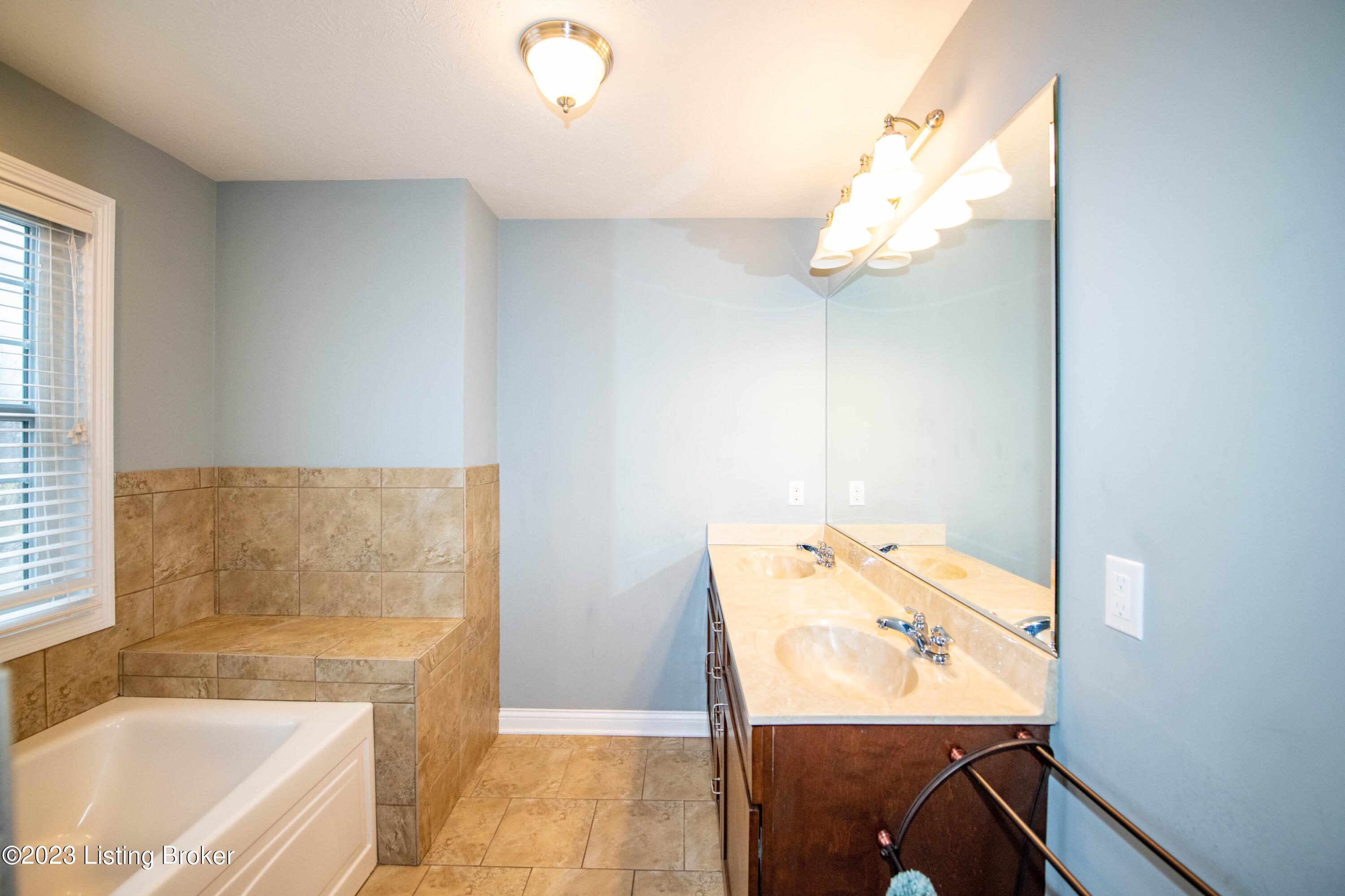 110 E Mandarin Ct Property Photo 48