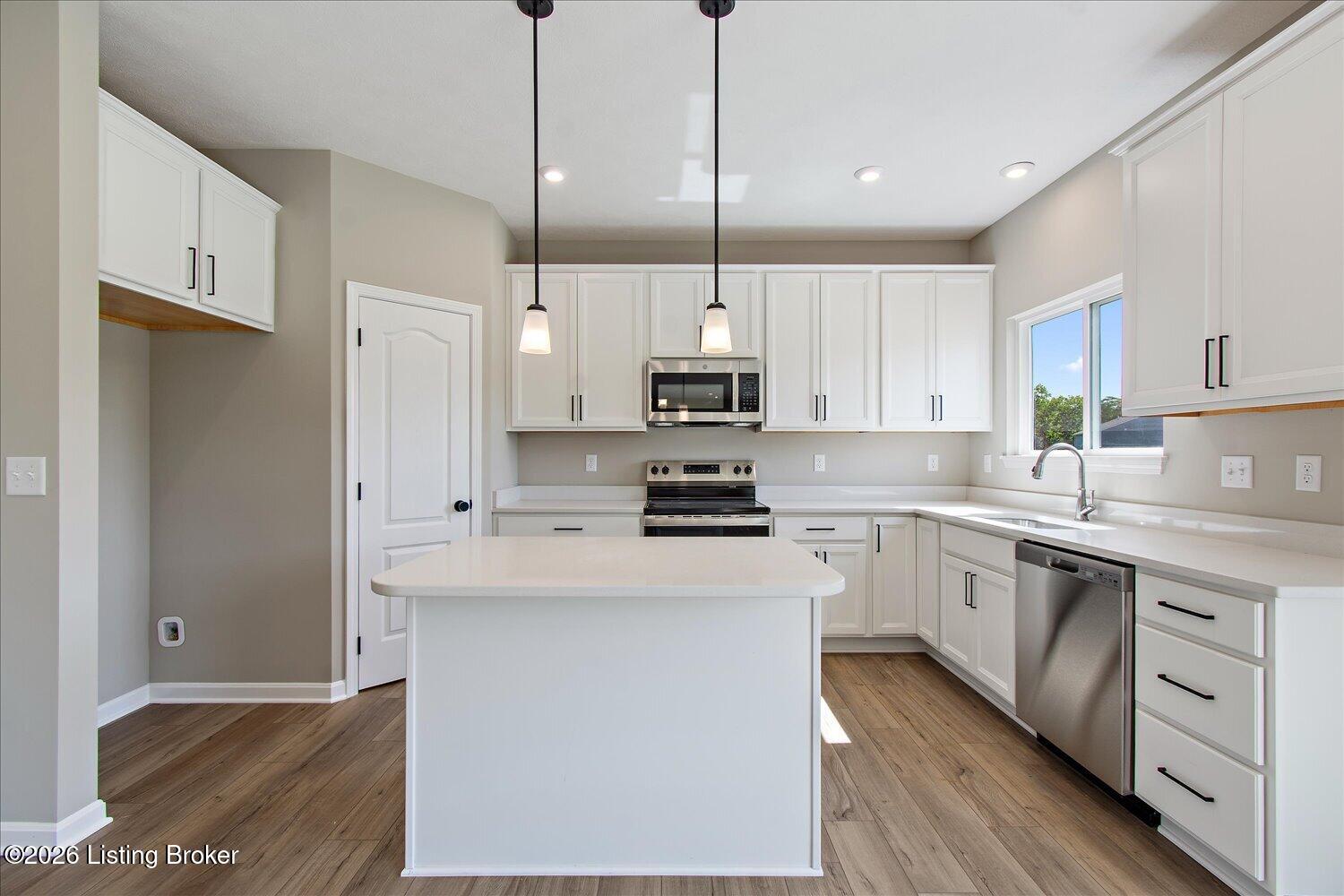 716 Learning Ridge Property Photo 3