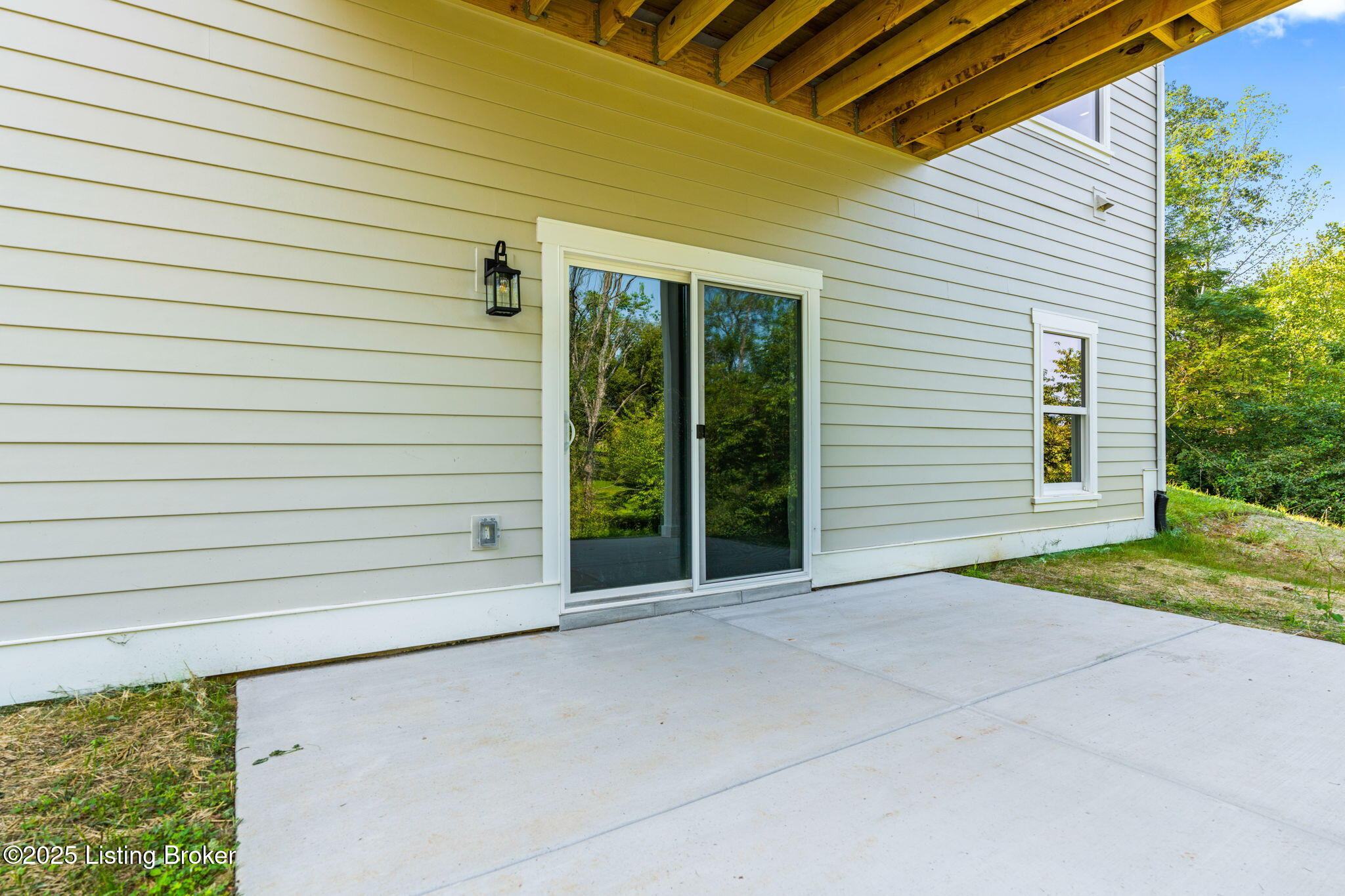 6712 Hypoint Ridge Rd Property Photo 4