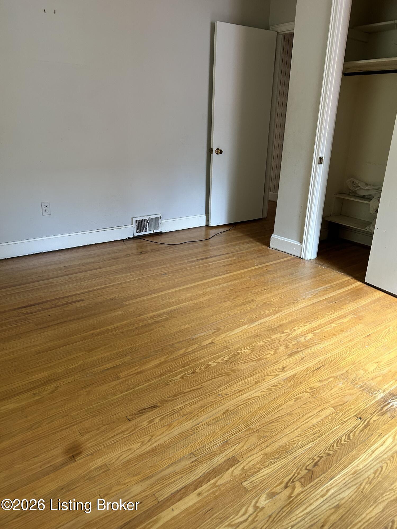 2509 Gardiner Ln Property Photo 10