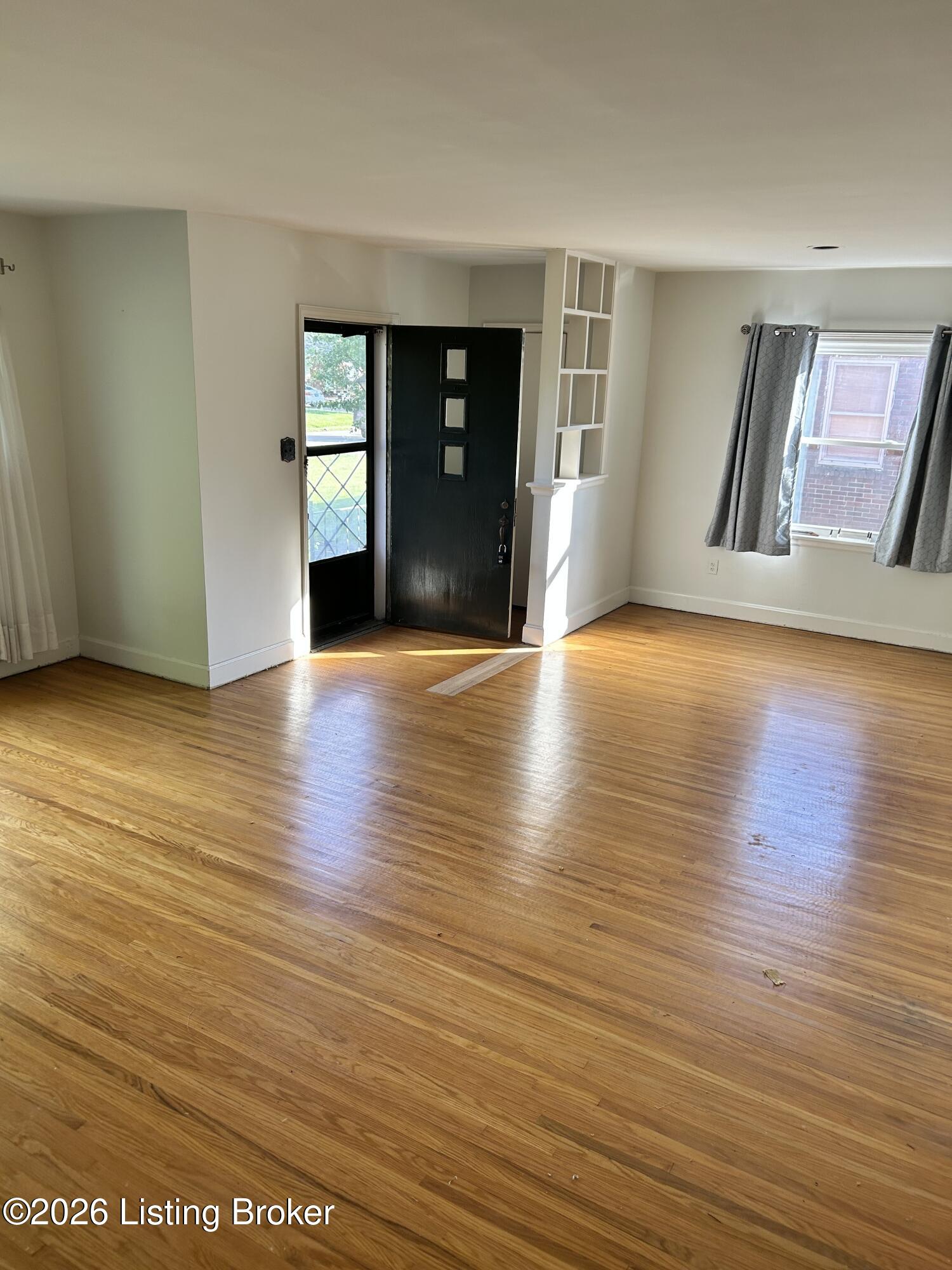2509 Gardiner Ln Property Photo 14