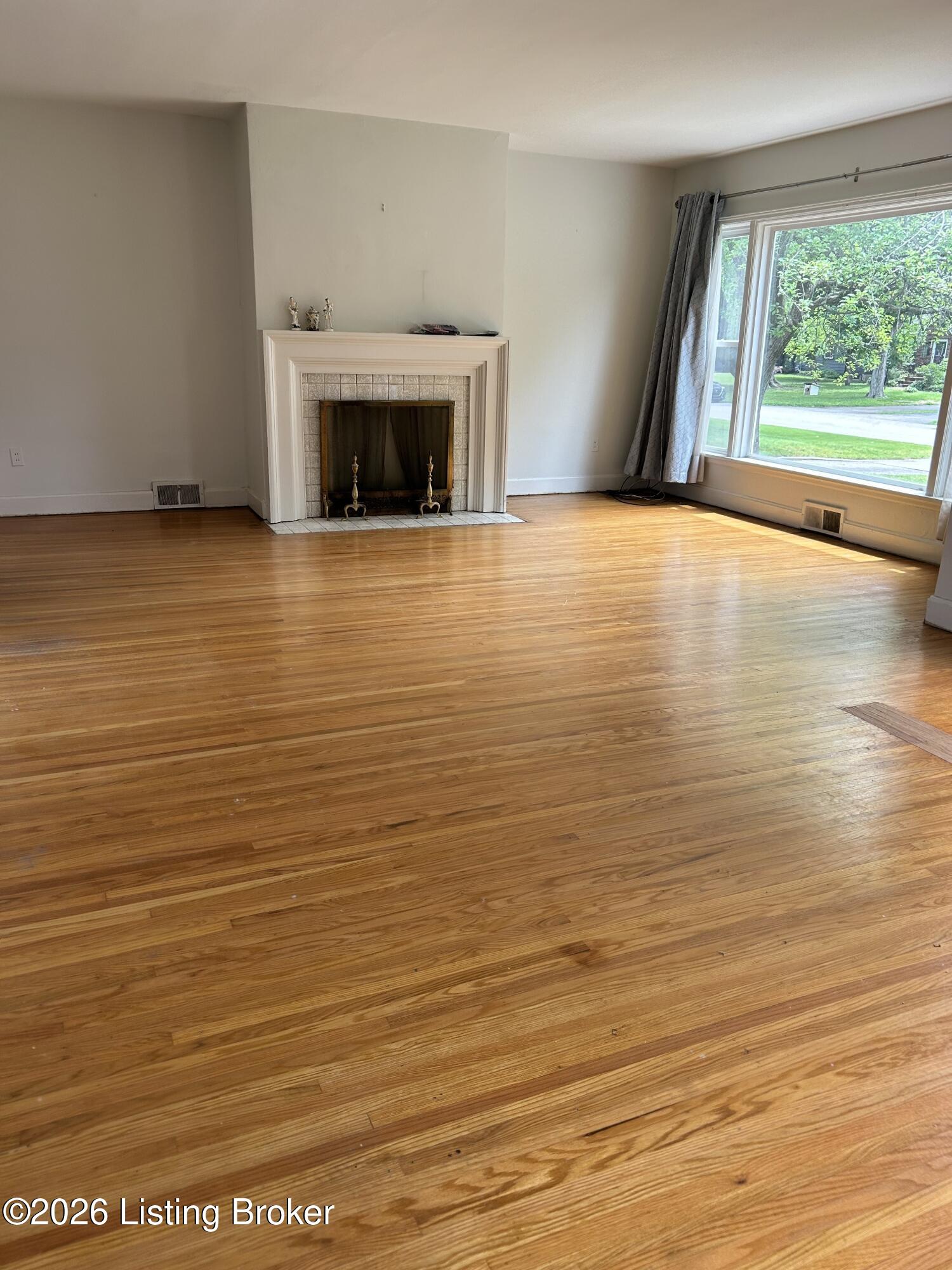 2509 Gardiner Ln Property Photo 15