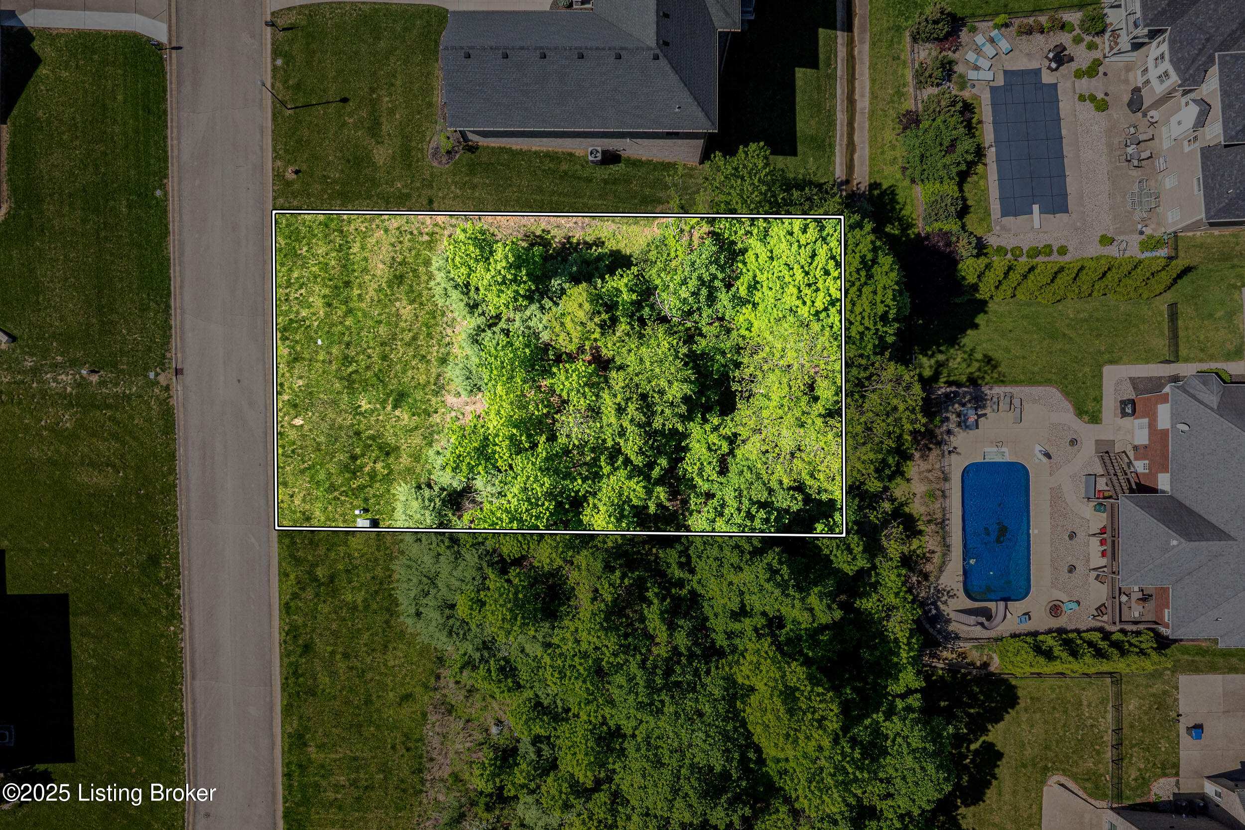 4107 Smarty Jones Dr Property Photo 2