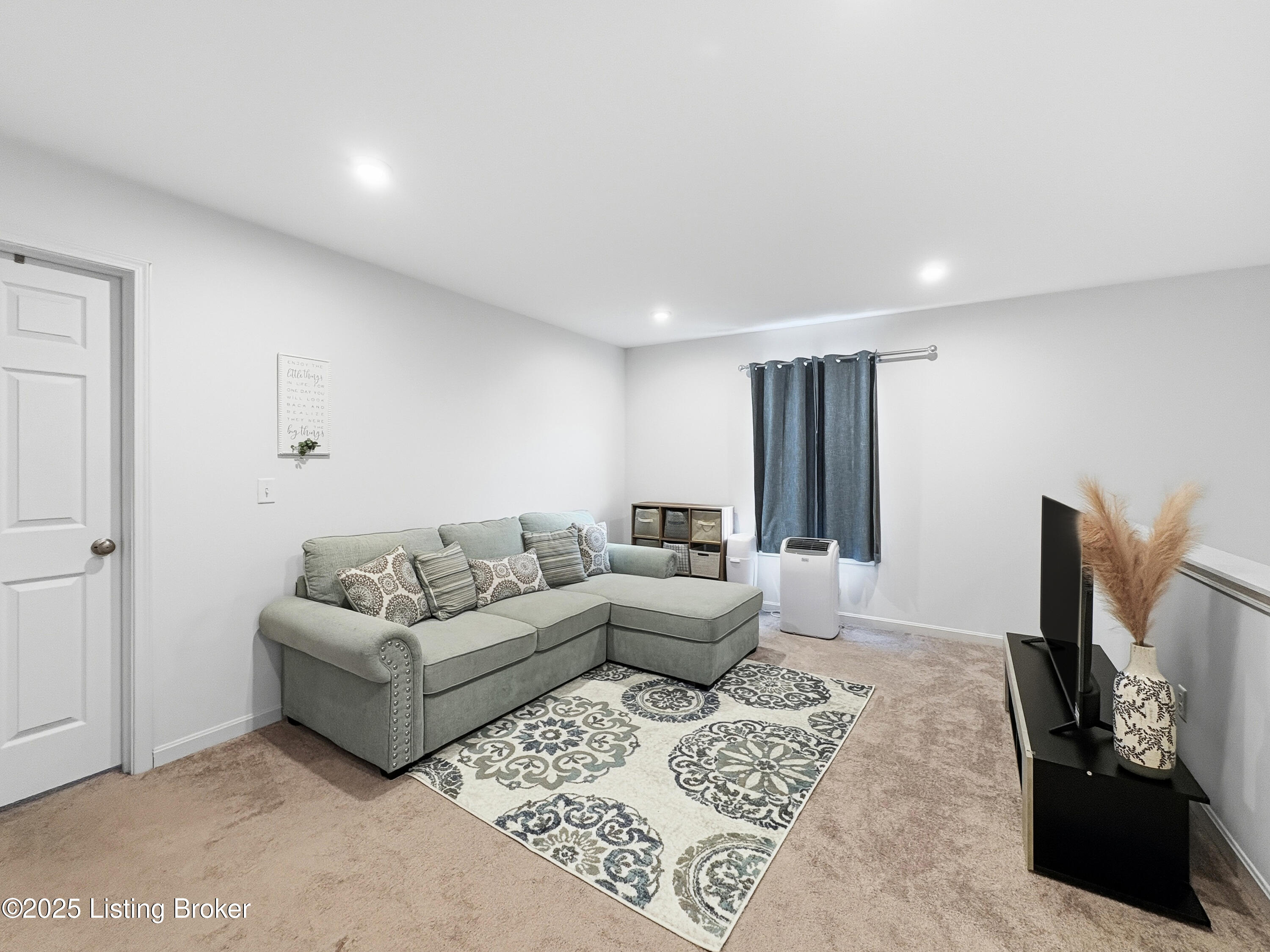 156 Goldeneye Ct Property Photo 25