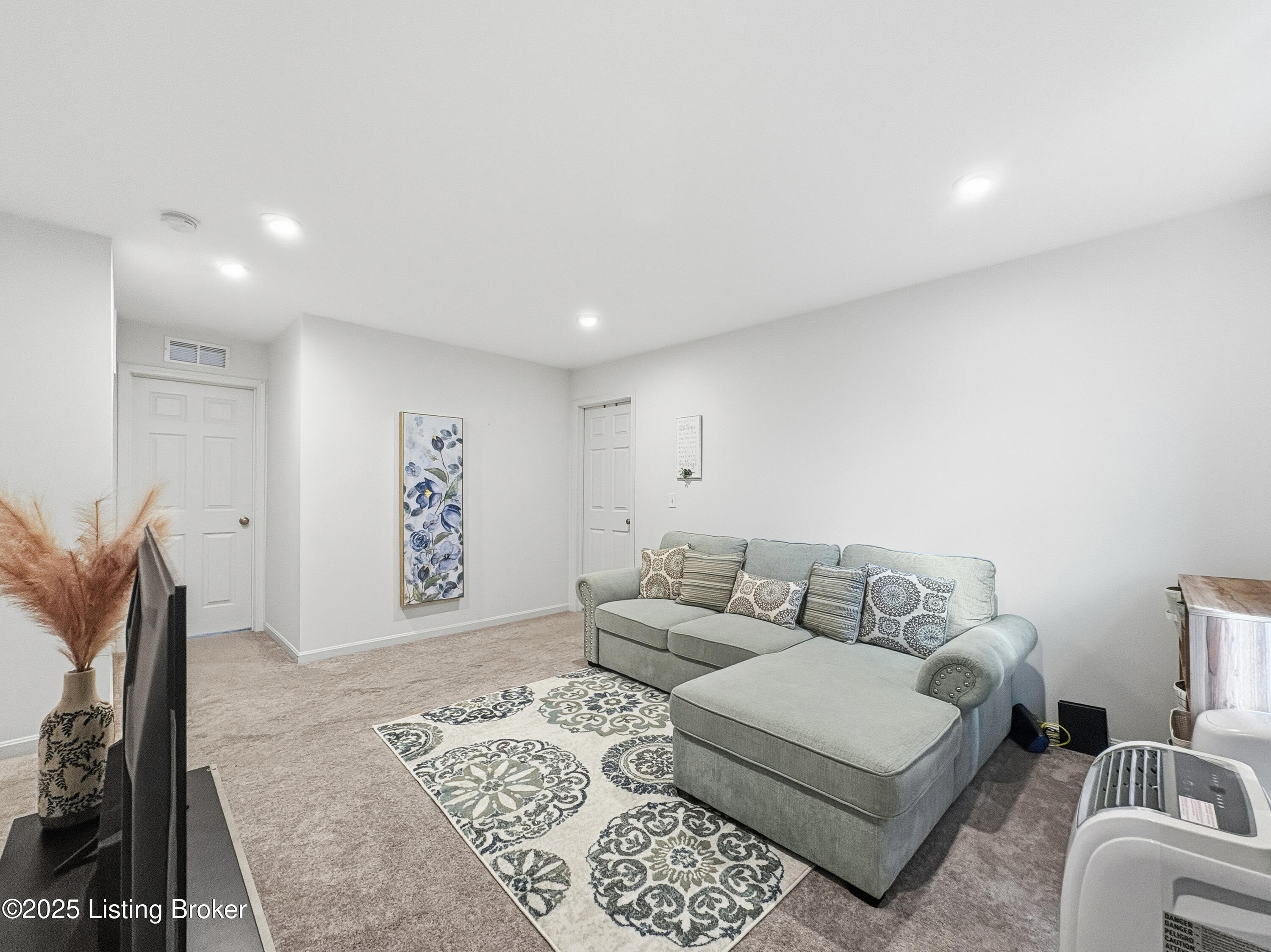 156 Goldeneye Ct Property Photo 26