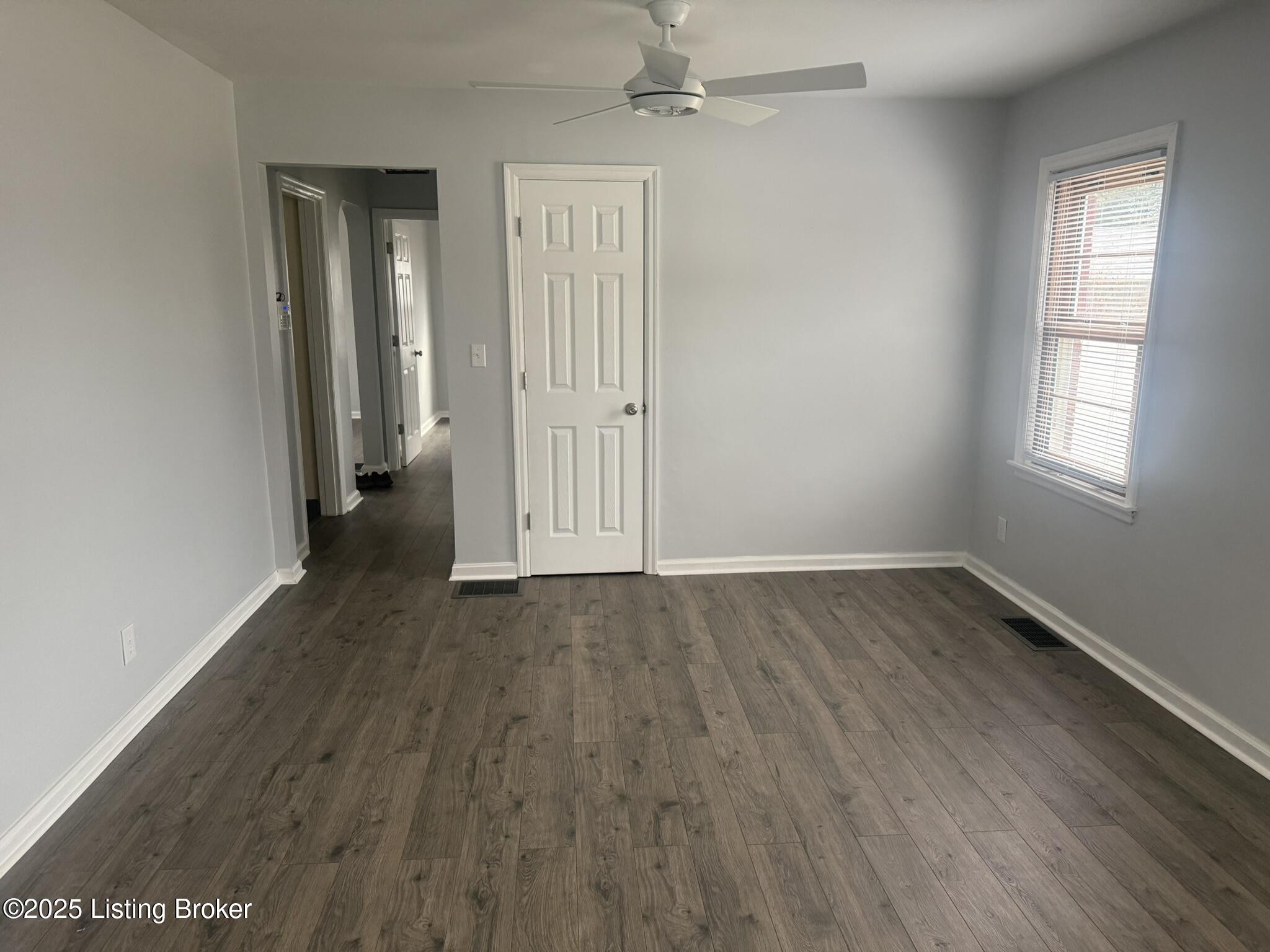 1818 Lewiston Dr Property Photo 6