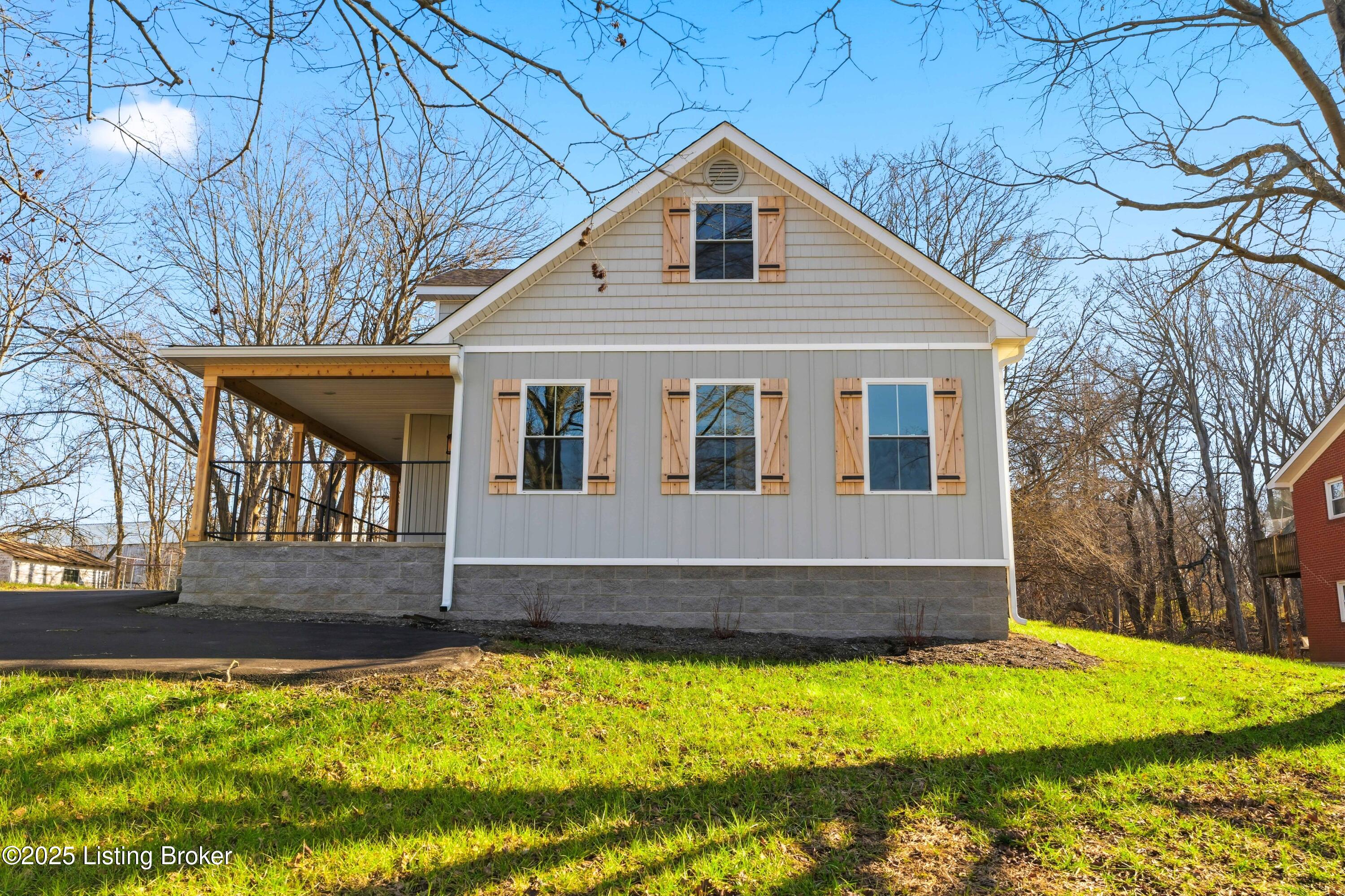 829 Old State Rd Property Photo 11