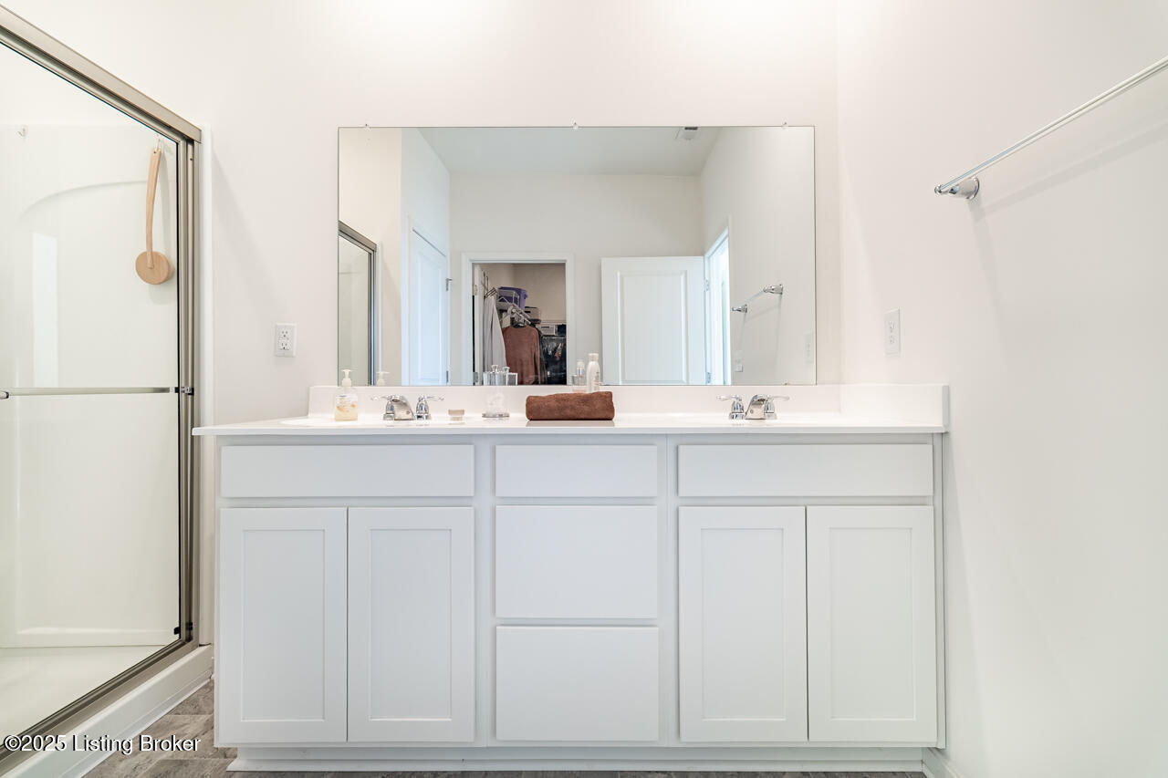 5804 Kellie Woods Dr Property Photo 32