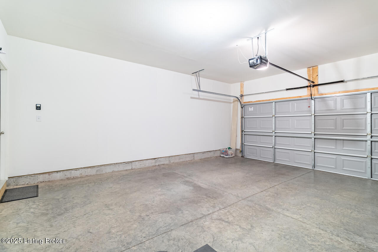 5804 Kellie Woods Dr Property Photo 35