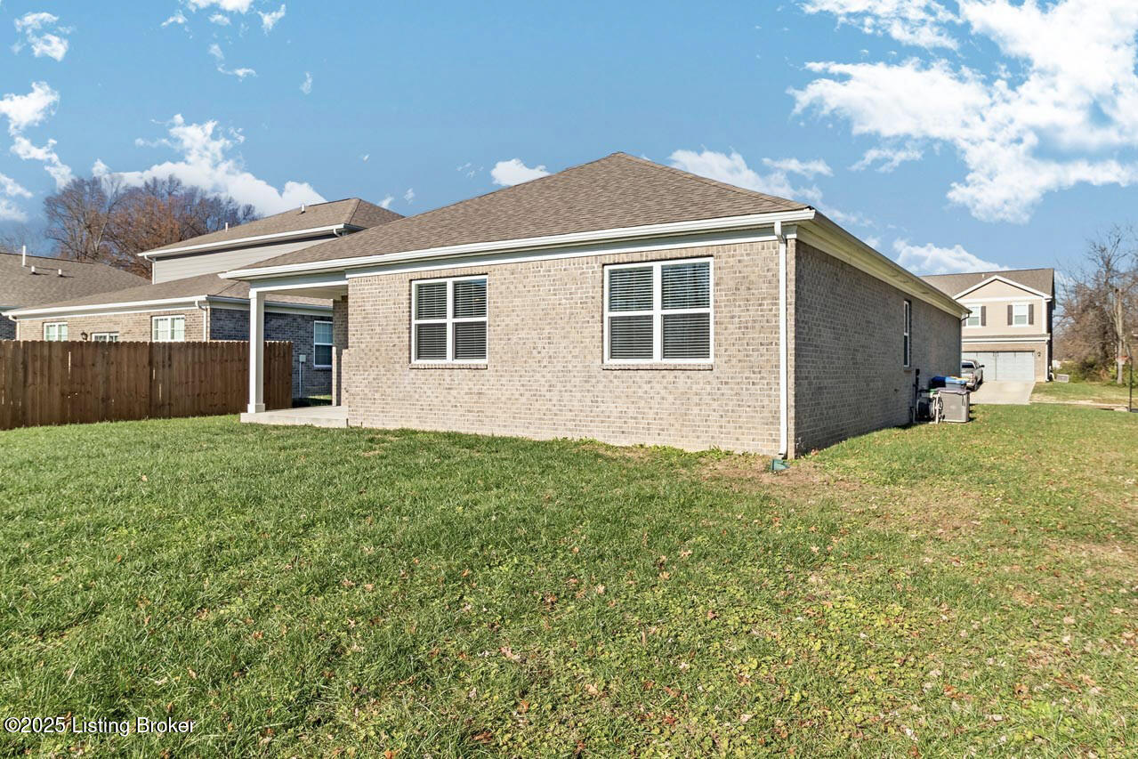5804 Kellie Woods Dr Property Photo 41