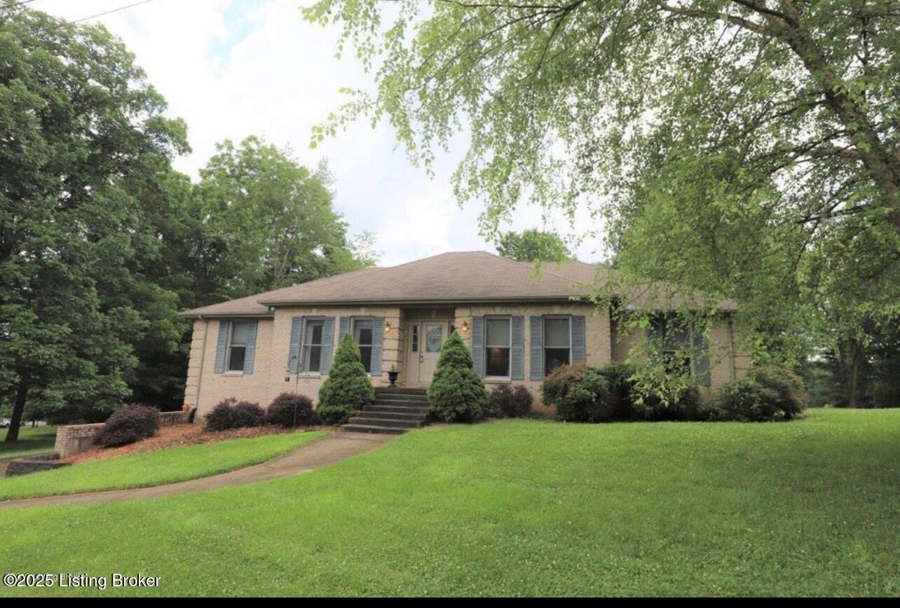 238 Pinnacle Dr Property Photo 3