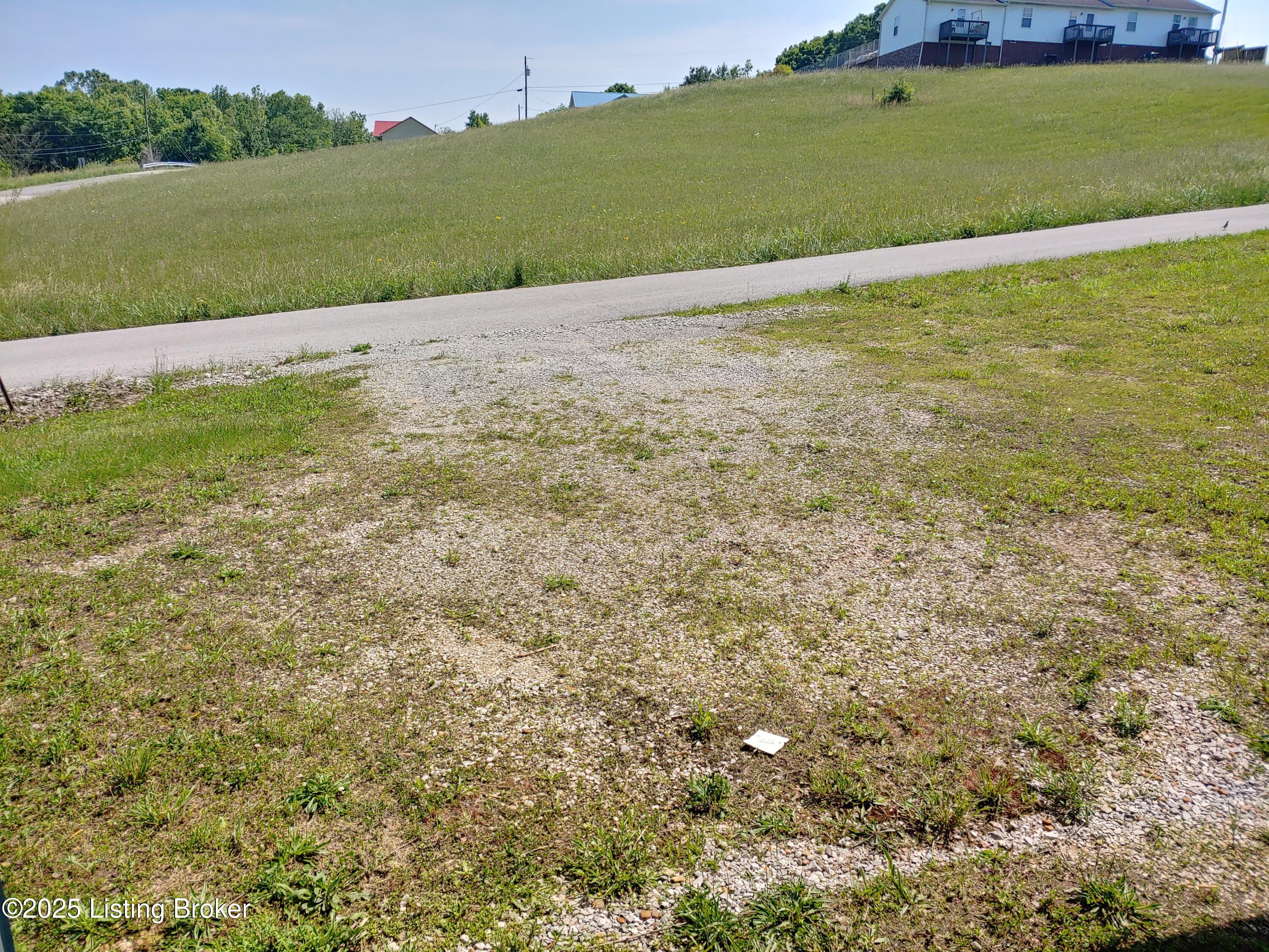102 Castle Ridge Dr Property Photo 6