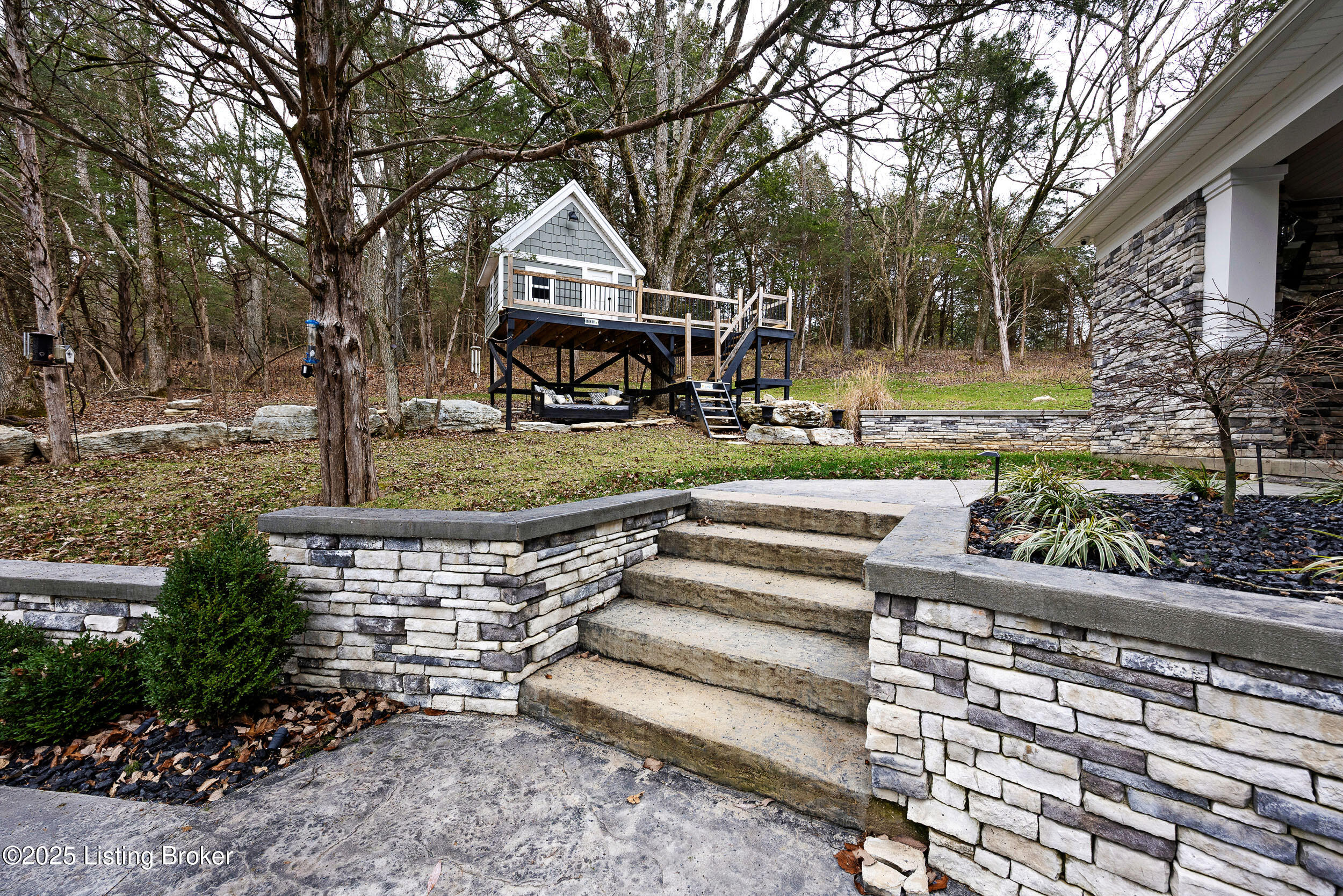2405 Croake Station Rd Property Photo 7