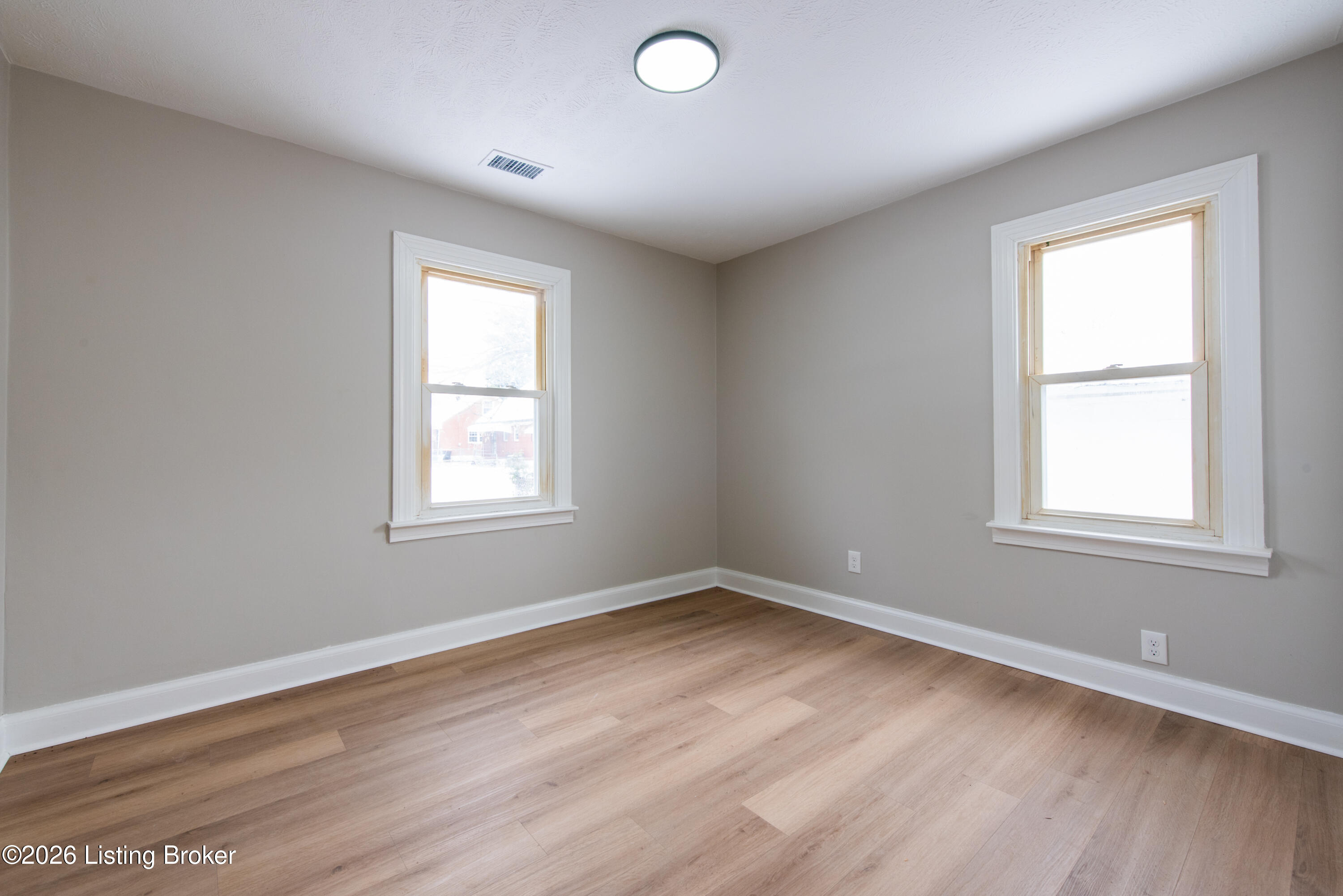 3808 Jewell Ave Property Photo 11
