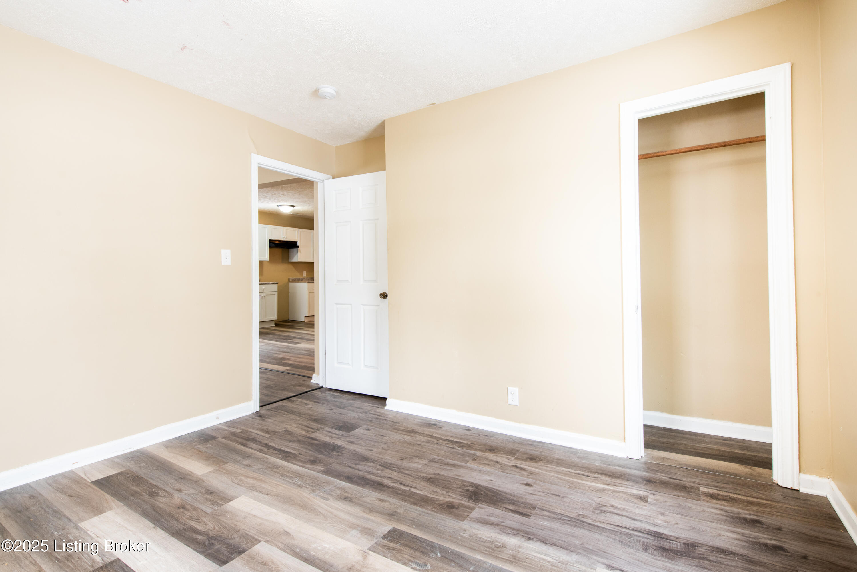 6610 Elmwood St Property Photo 12
