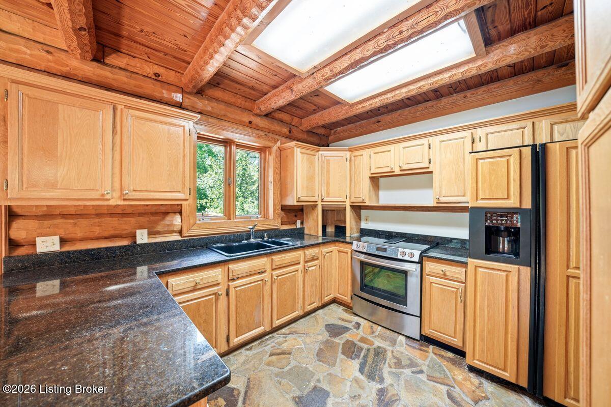 651 Bridgeport-benson Rd Property Photo 14