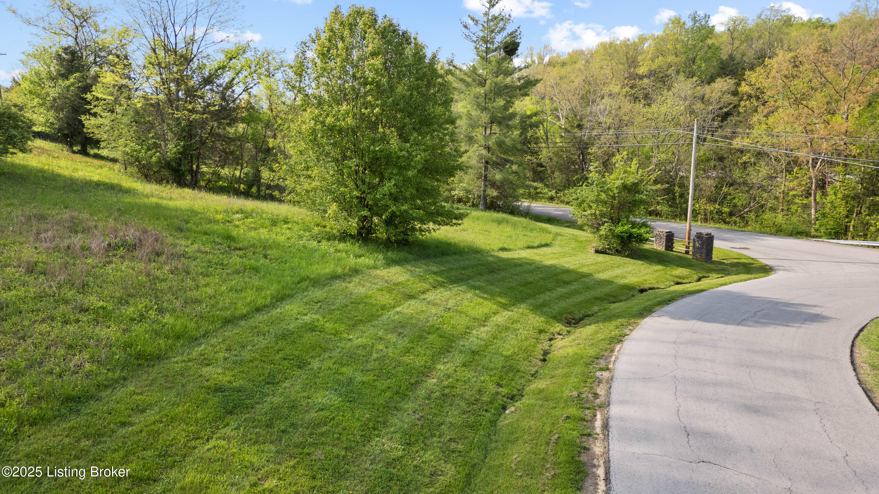 380 S 31 E Loop Property Photo 2