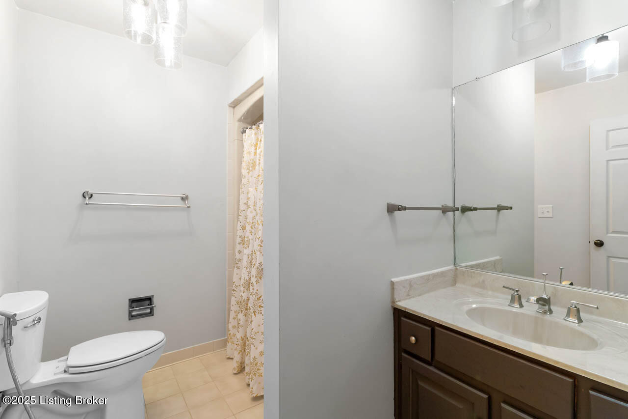 109 Shelby Pointe Dr Property Photo 28