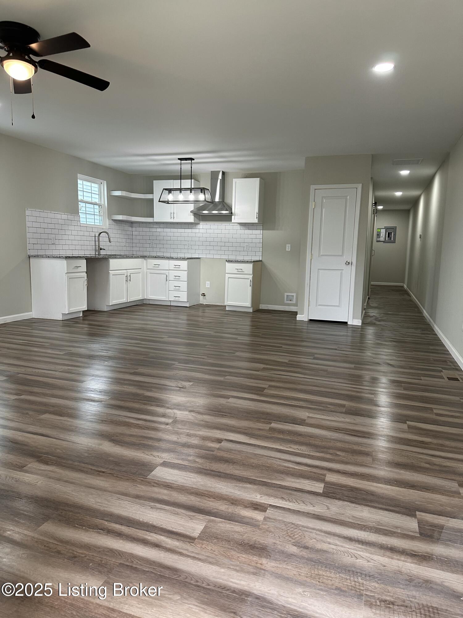 702 M St Property Photo 3