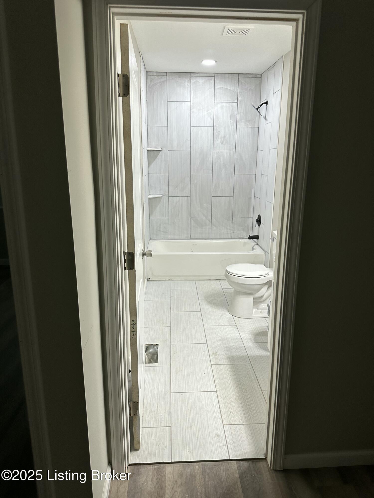 702 M St Property Photo 6