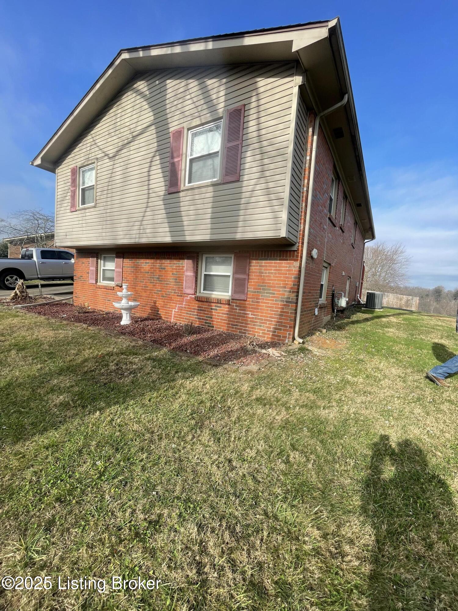 2618 Windsor Forest Dr Property Photo 10