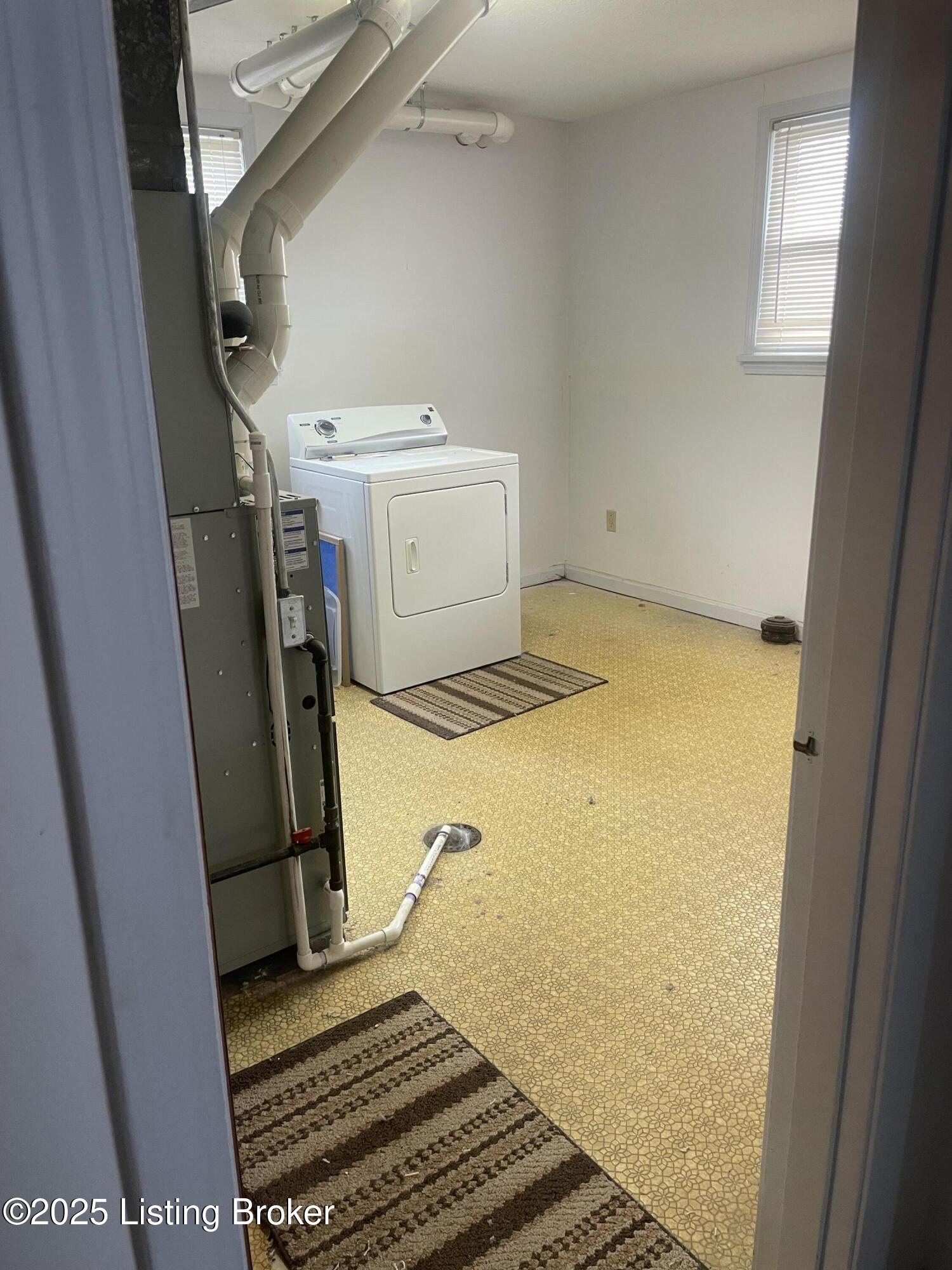 2618 Windsor Forest Dr Property Photo 16