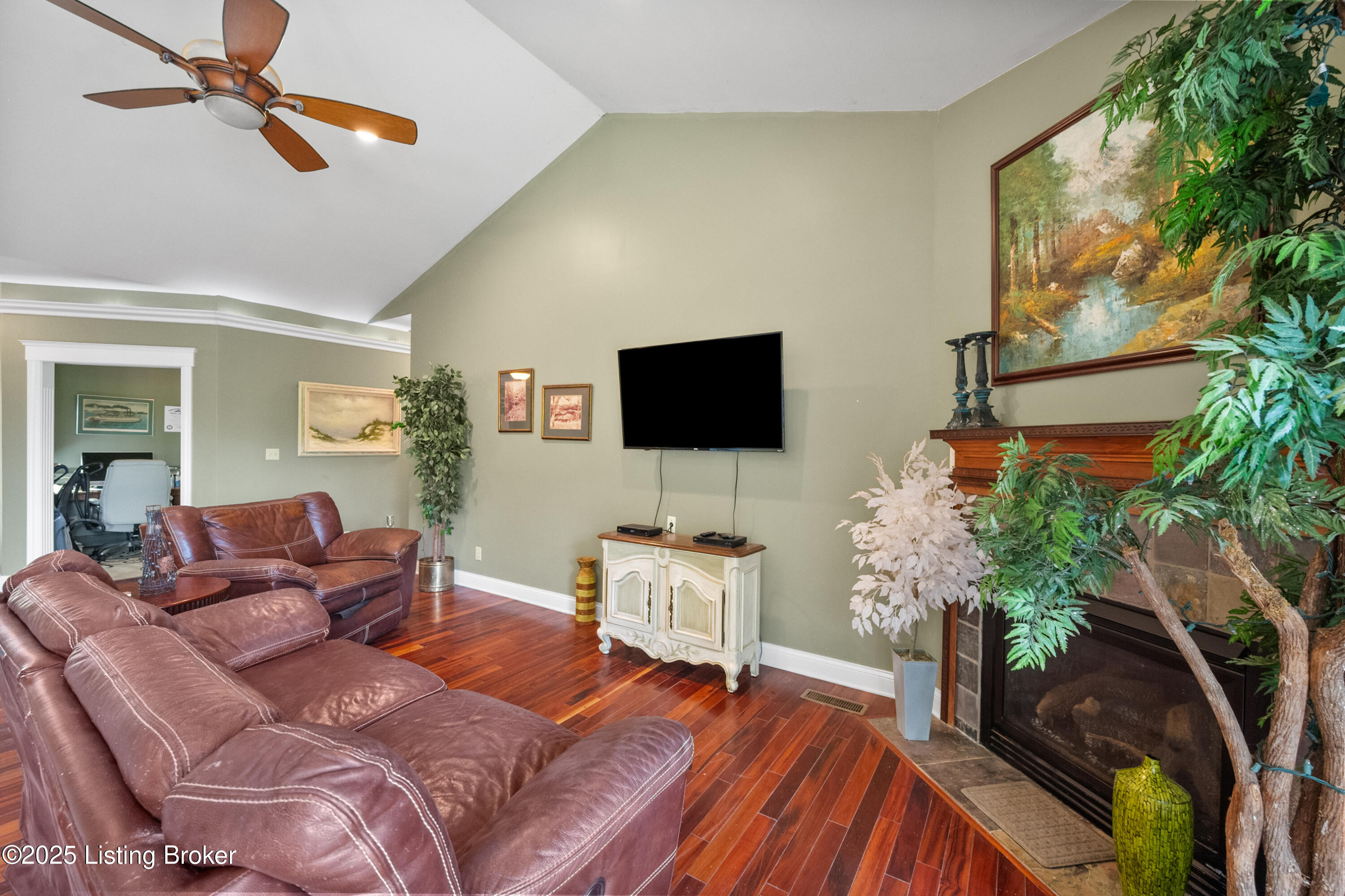 1126 Lagrange Rd Property Photo 15