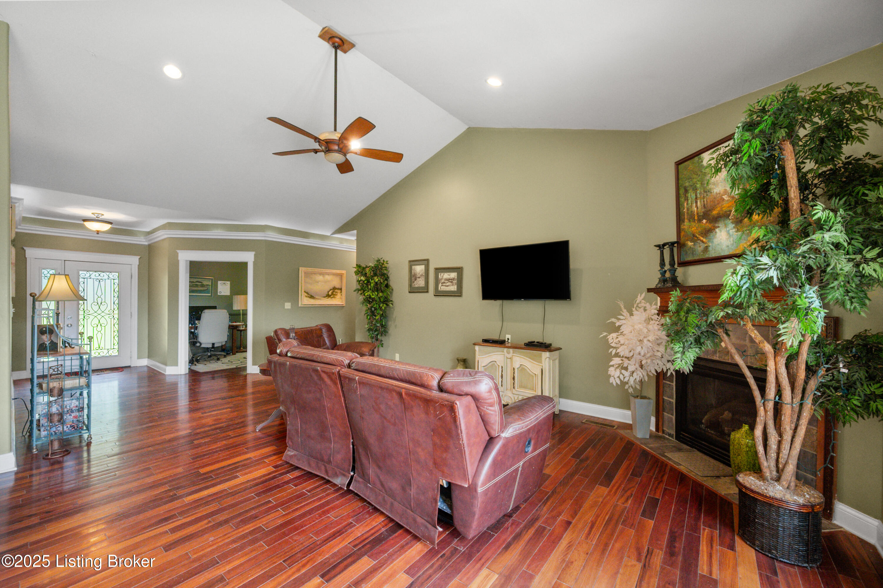 1126 Lagrange Rd Property Photo 18