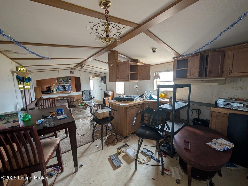 5595 State Road 56 Property Photo 9