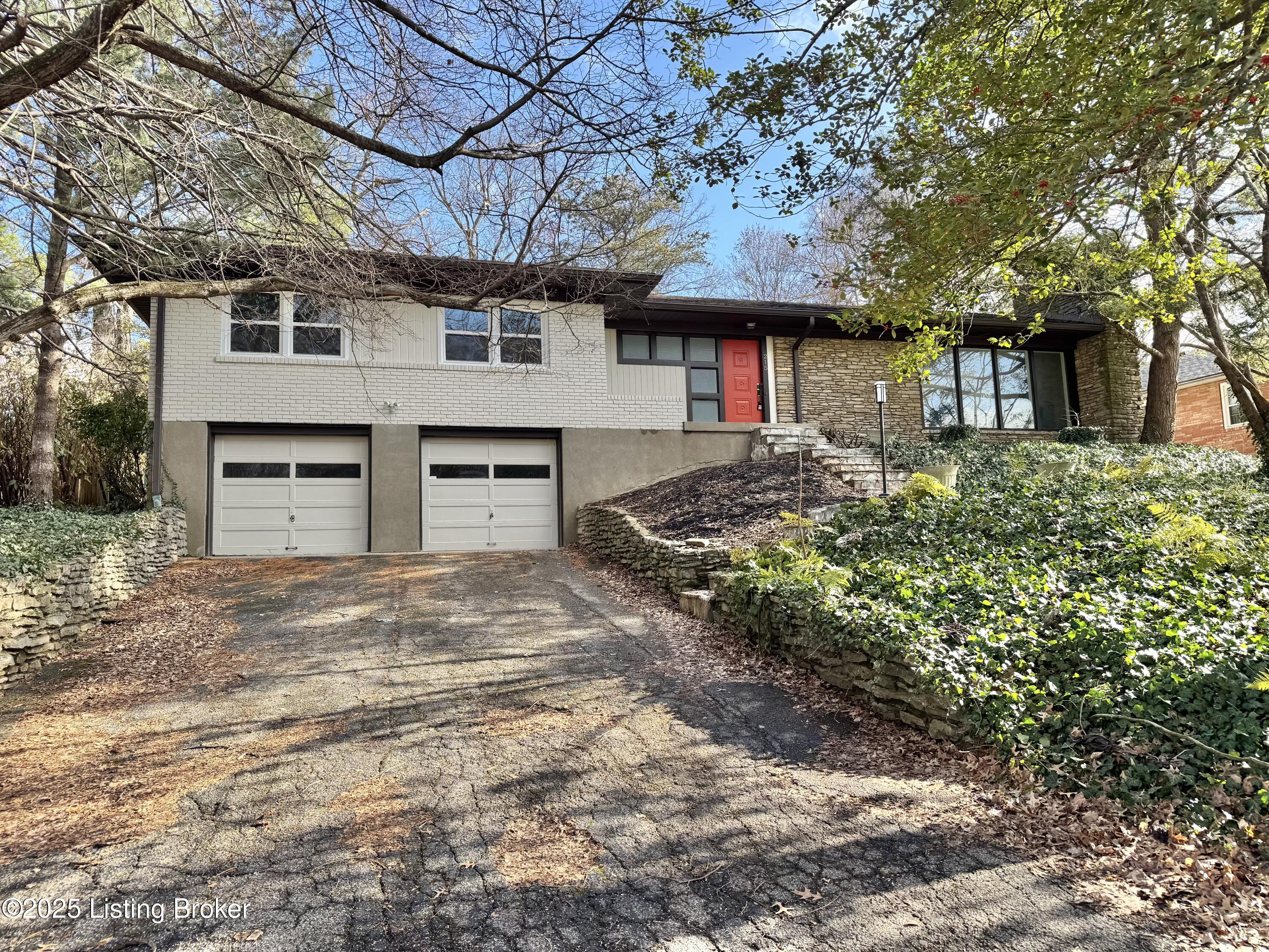 215 Choctaw Rd Property Photo 2