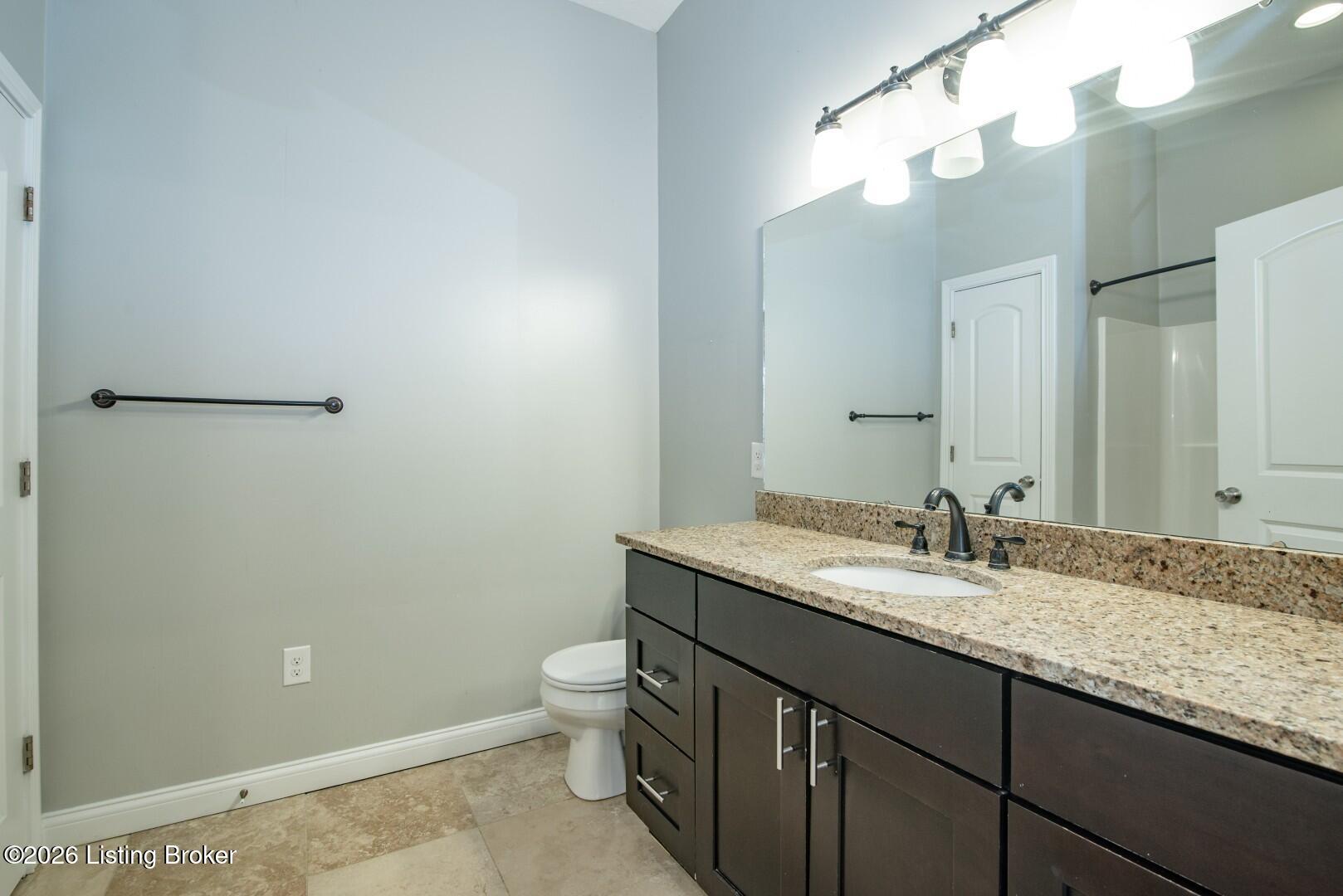 1096 Eastview Rd Property Photo 22