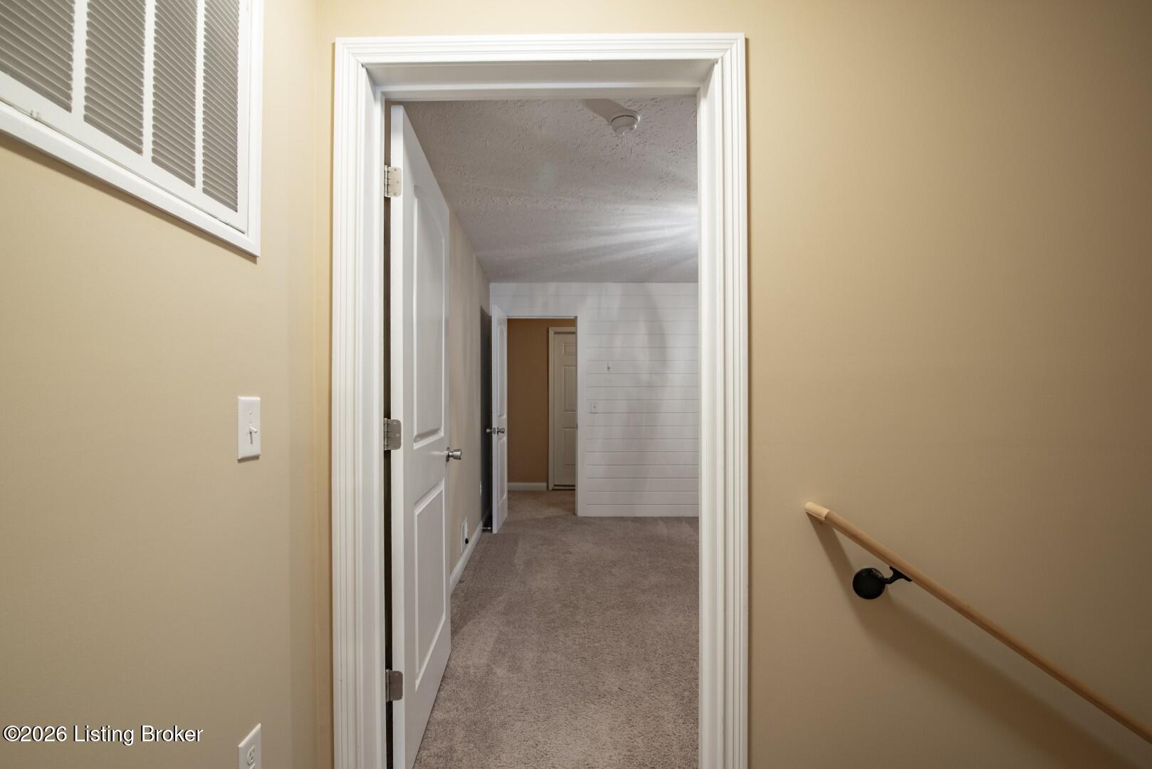 1096 Eastview Rd Property Photo 49