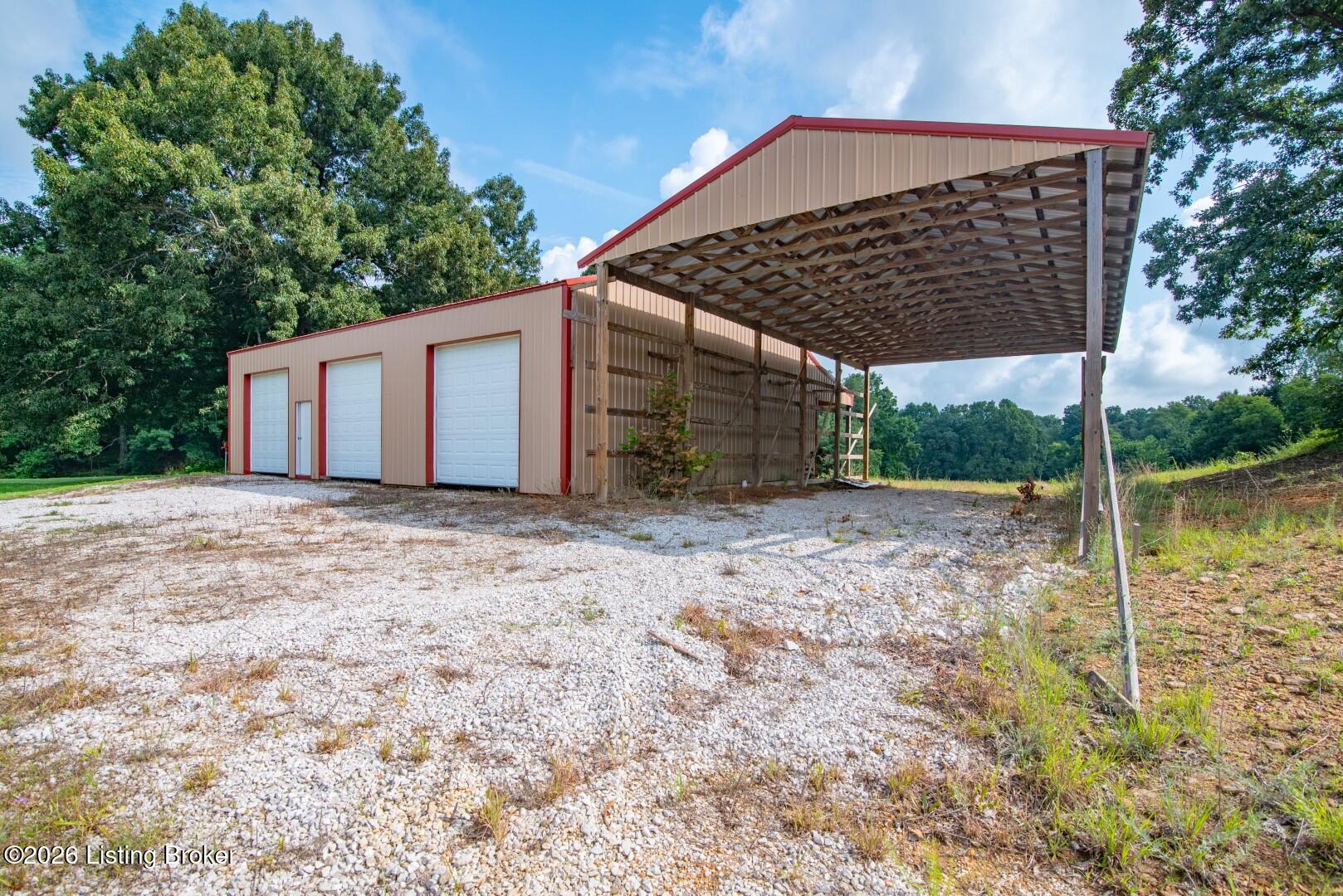 1096 Eastview Rd Property Photo 61