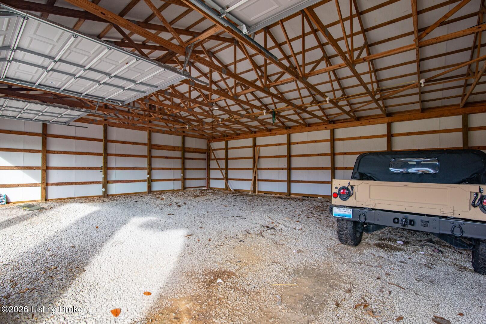 1096 Eastview Rd Property Photo 63