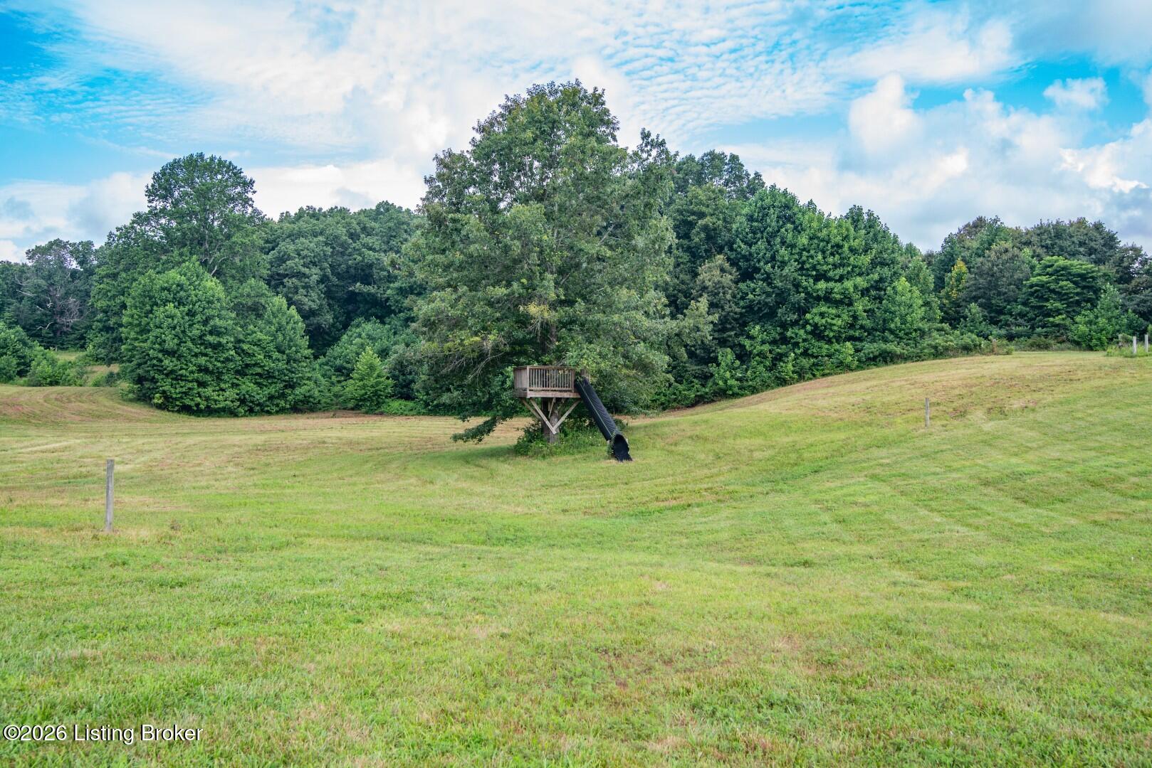 1096 Eastview Rd Property Photo 72