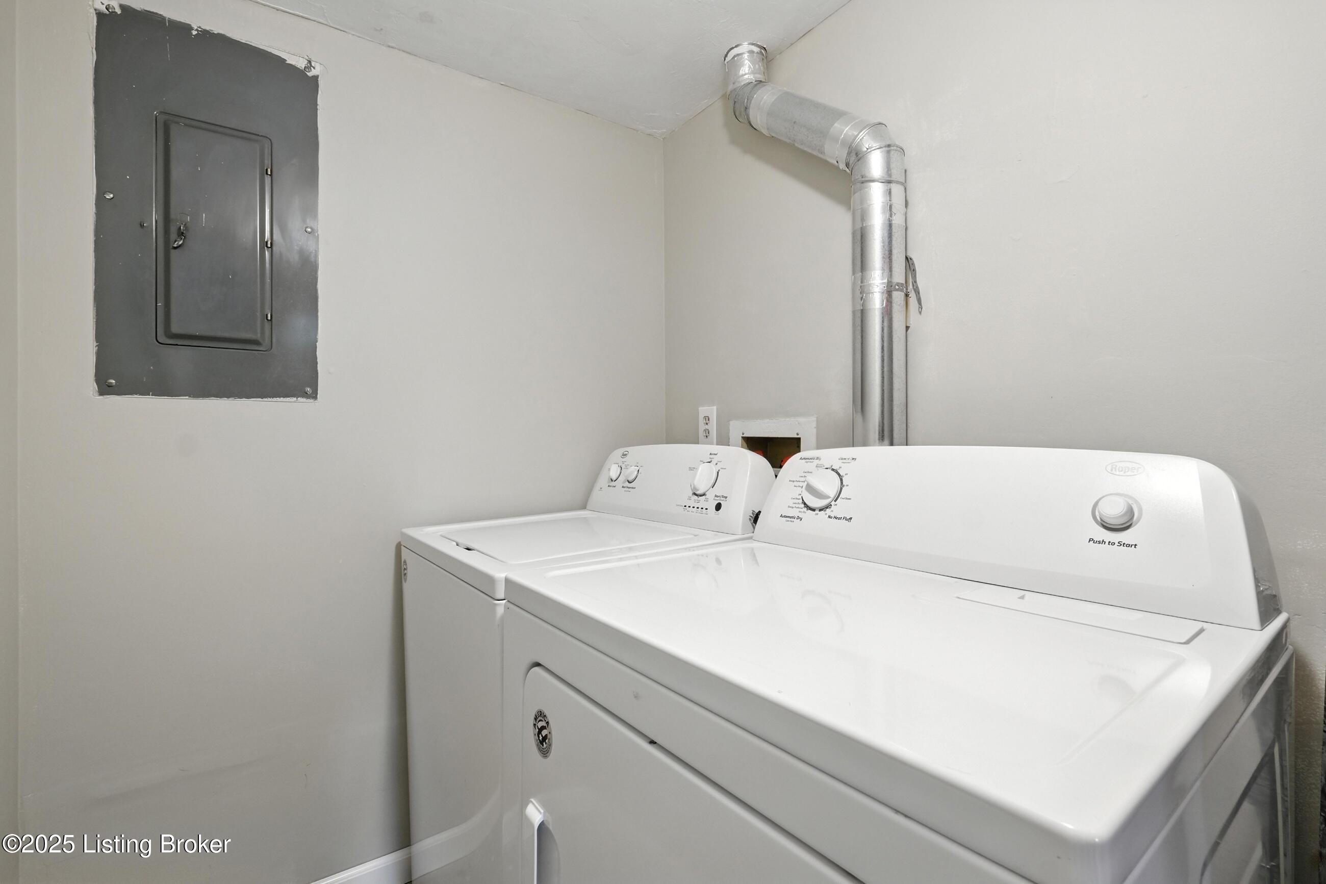 416 Franklin Ave Property Photo 21