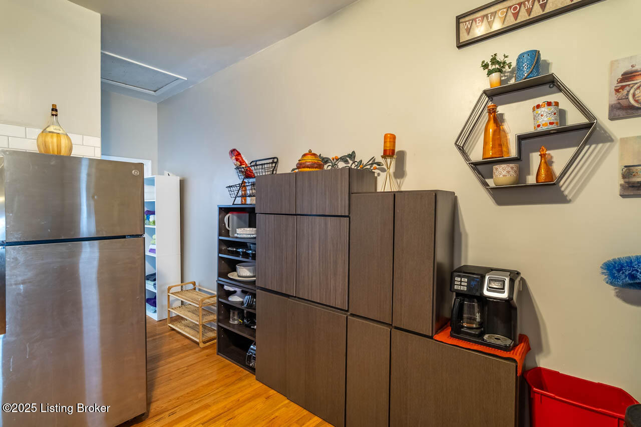 1108 Queen Ave 1 & 2 Property Photo 14