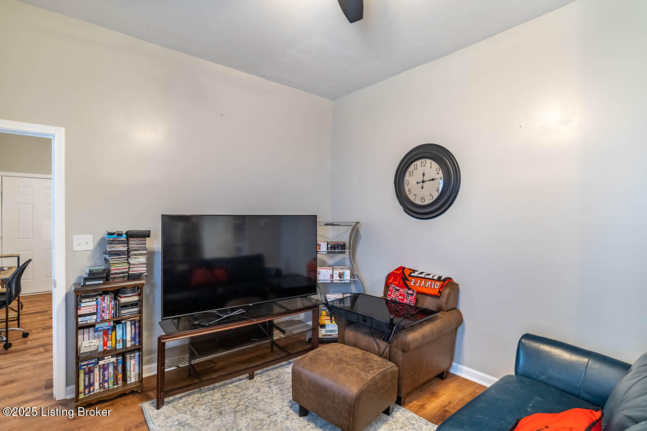 1108 Queen Ave 1 & 2 Property Photo 25