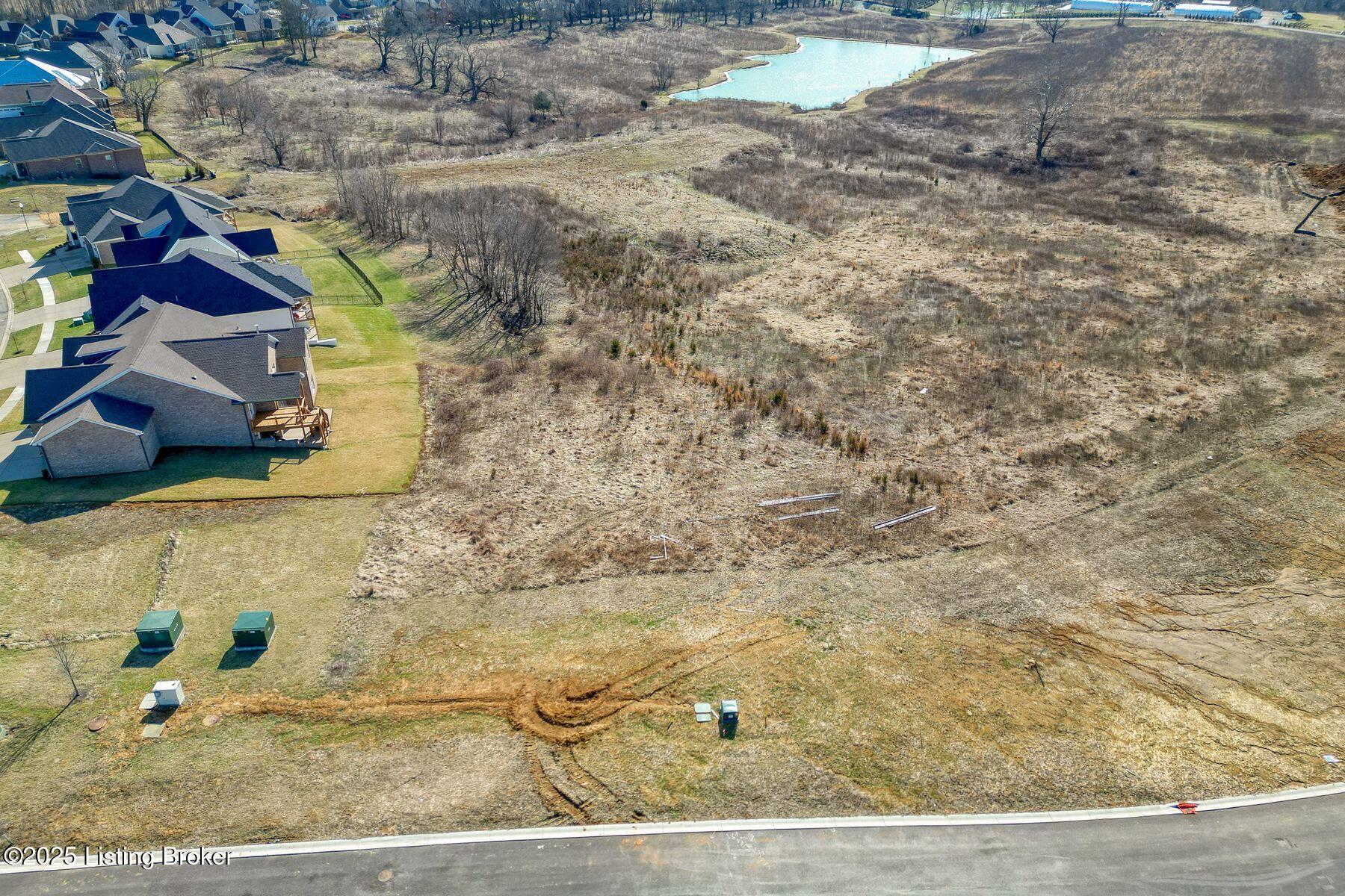 208 Shakes Creek Dr Property Photo 4