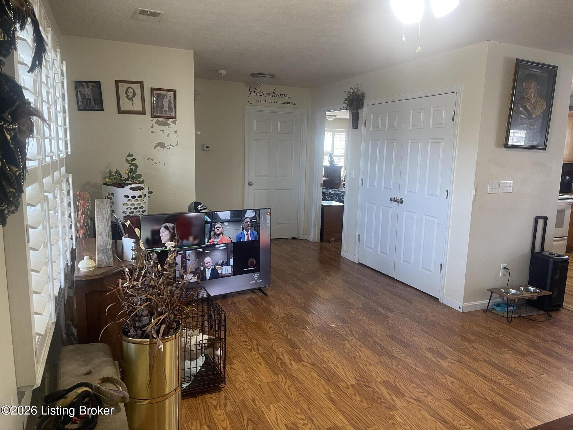 503 Fox Ridge Rd Property Photo 4
