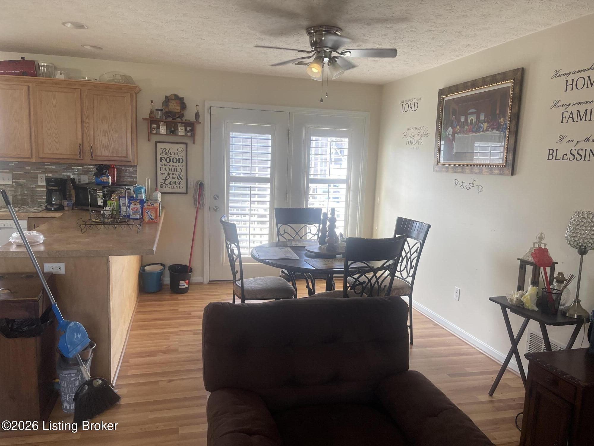503 Fox Ridge Rd Property Photo 6